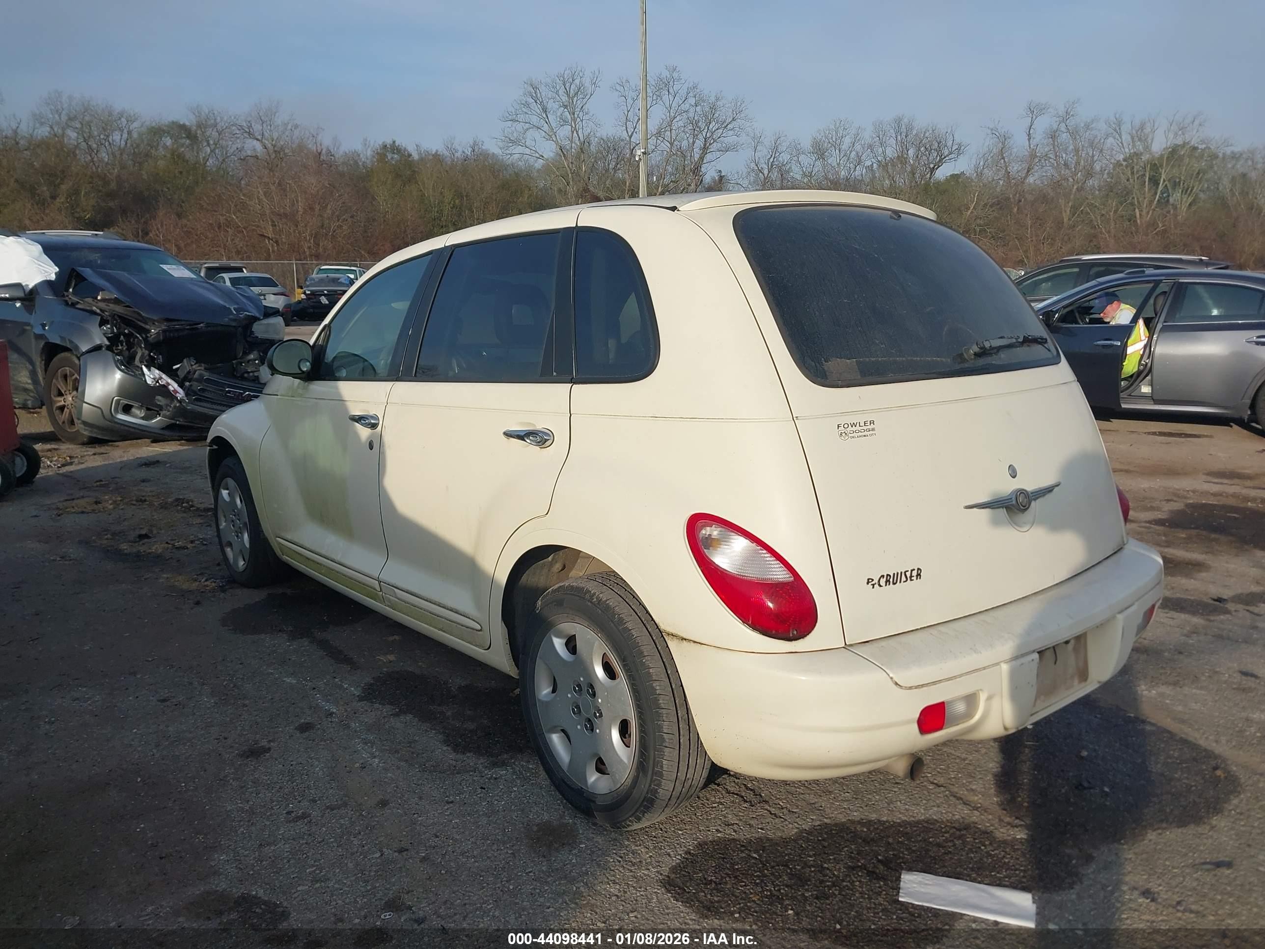 2007 Chrysler Pt Cruiser   White vin: 3A4FY48B17T547382