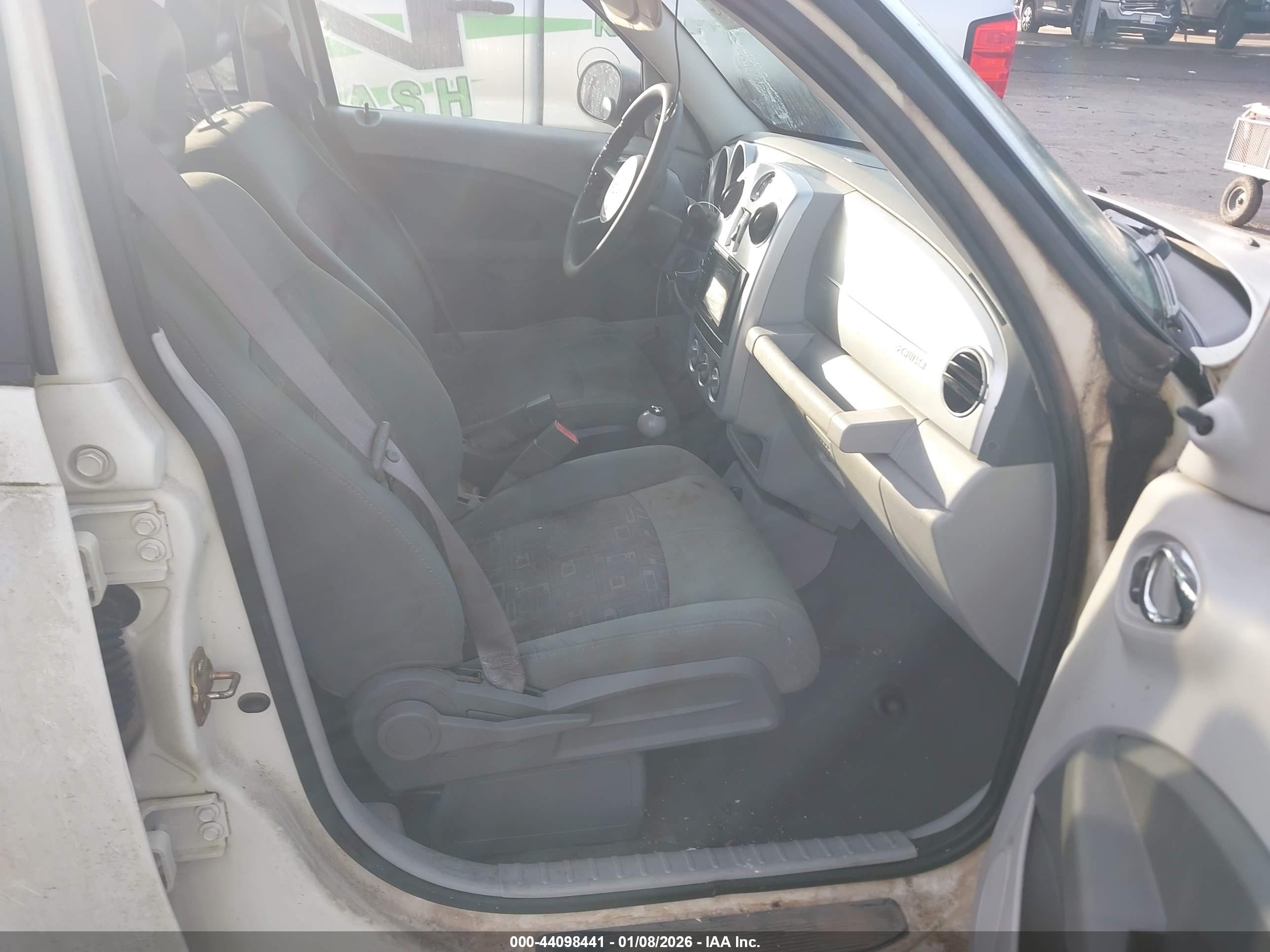 2007 Chrysler Pt Cruiser   White vin: 3A4FY48B17T547382