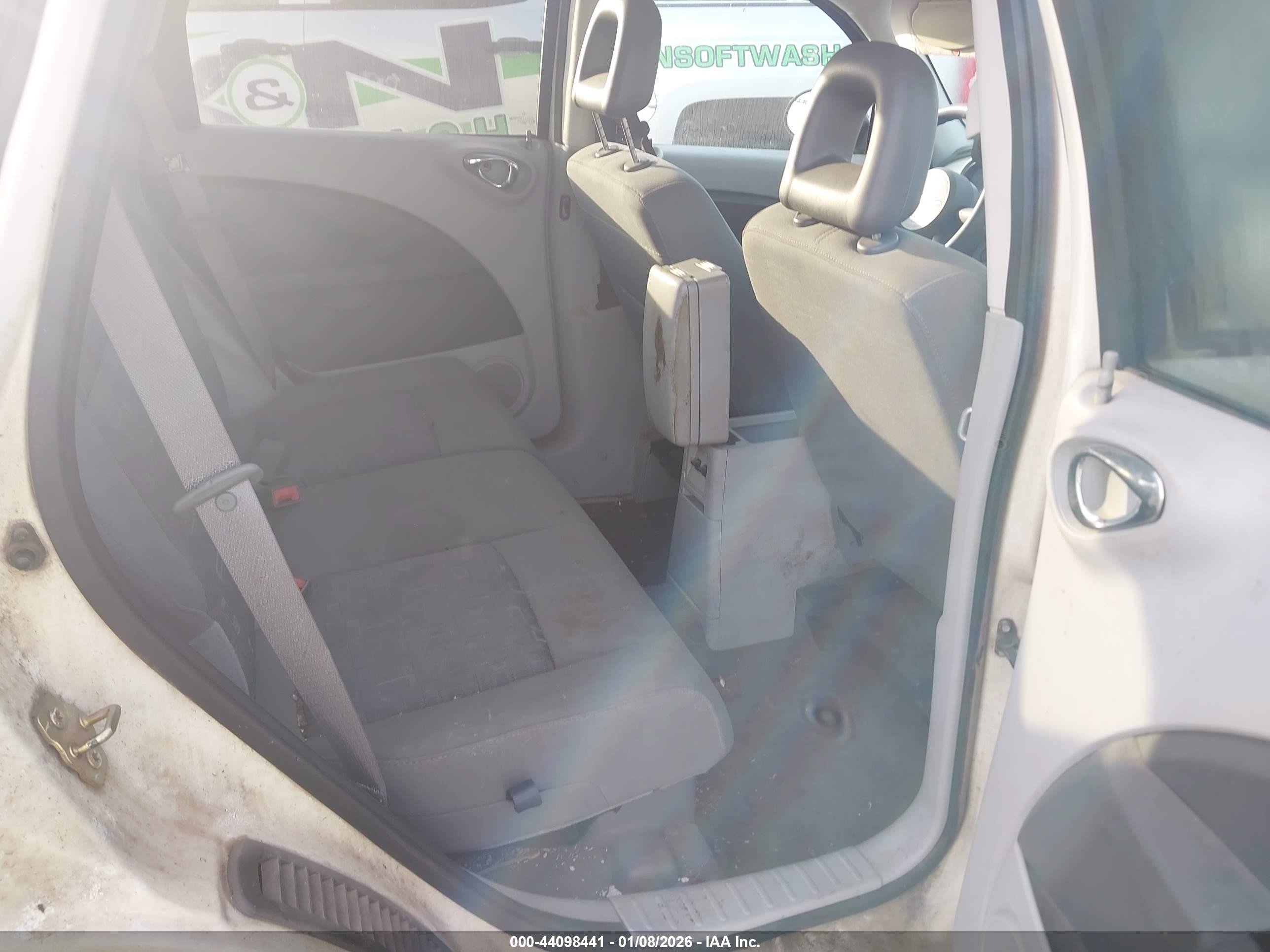 2007 Chrysler Pt Cruiser   White vin: 3A4FY48B17T547382