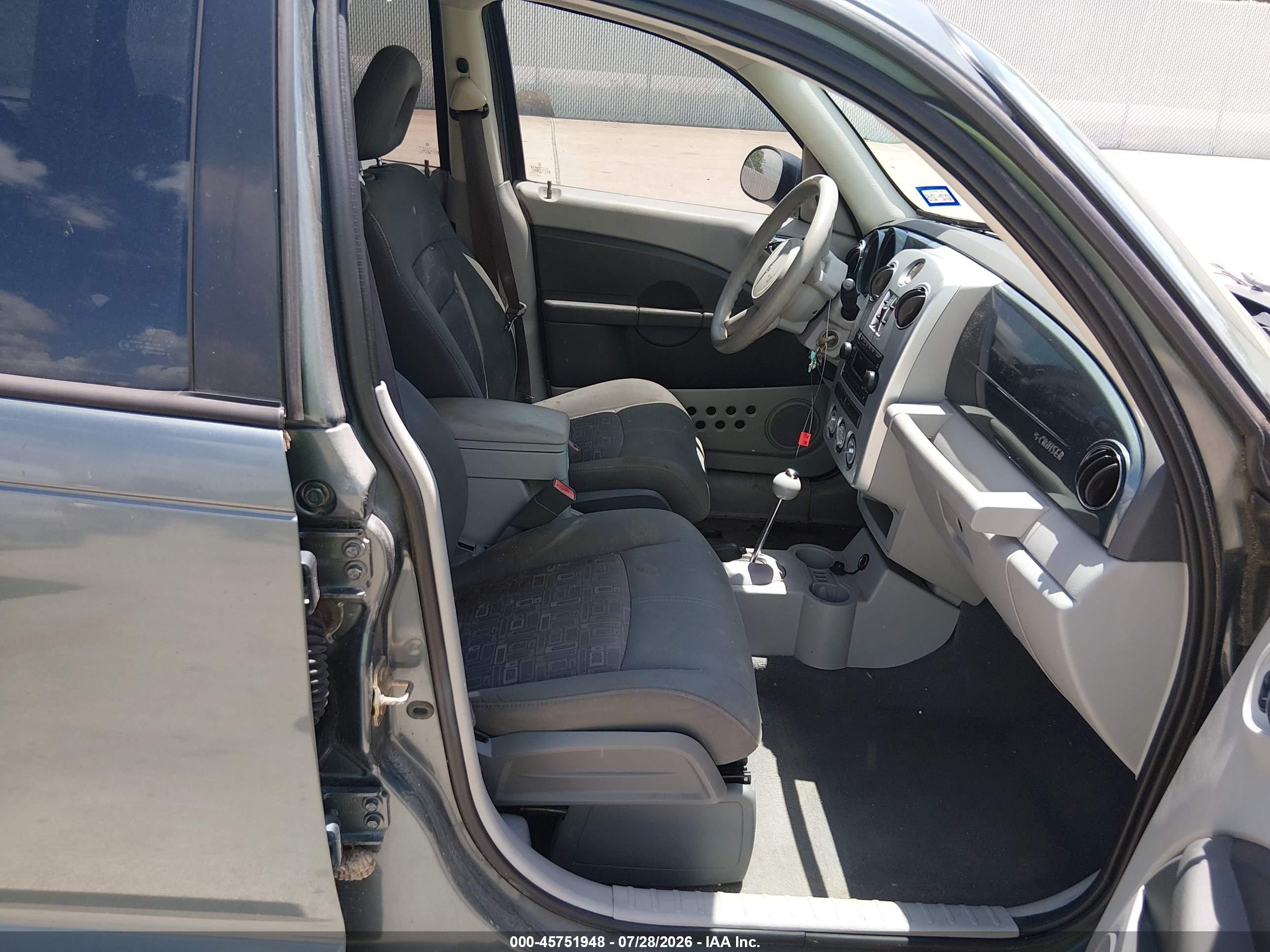 2006 Chrysler Pt Cruiser   Green vin: 3A4FY48B26T243671