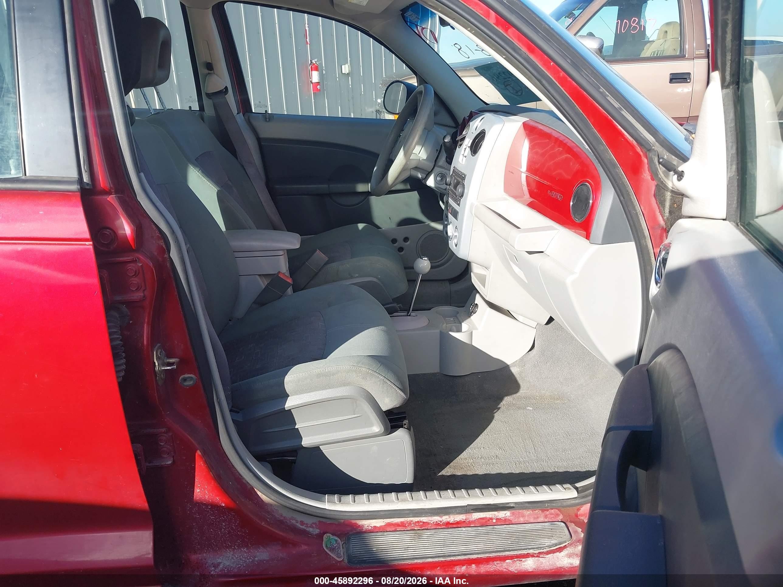 2006 Chrysler Pt Cruiser   Red vin: 3A4FY48B26T253262