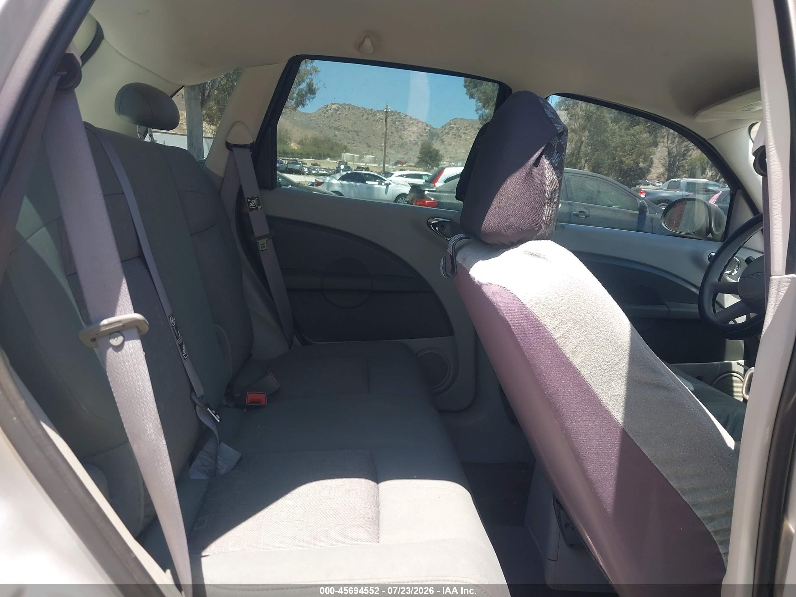 2006 Chrysler Pt Cruiser   Silver vin: 3A4FY48B66T224606