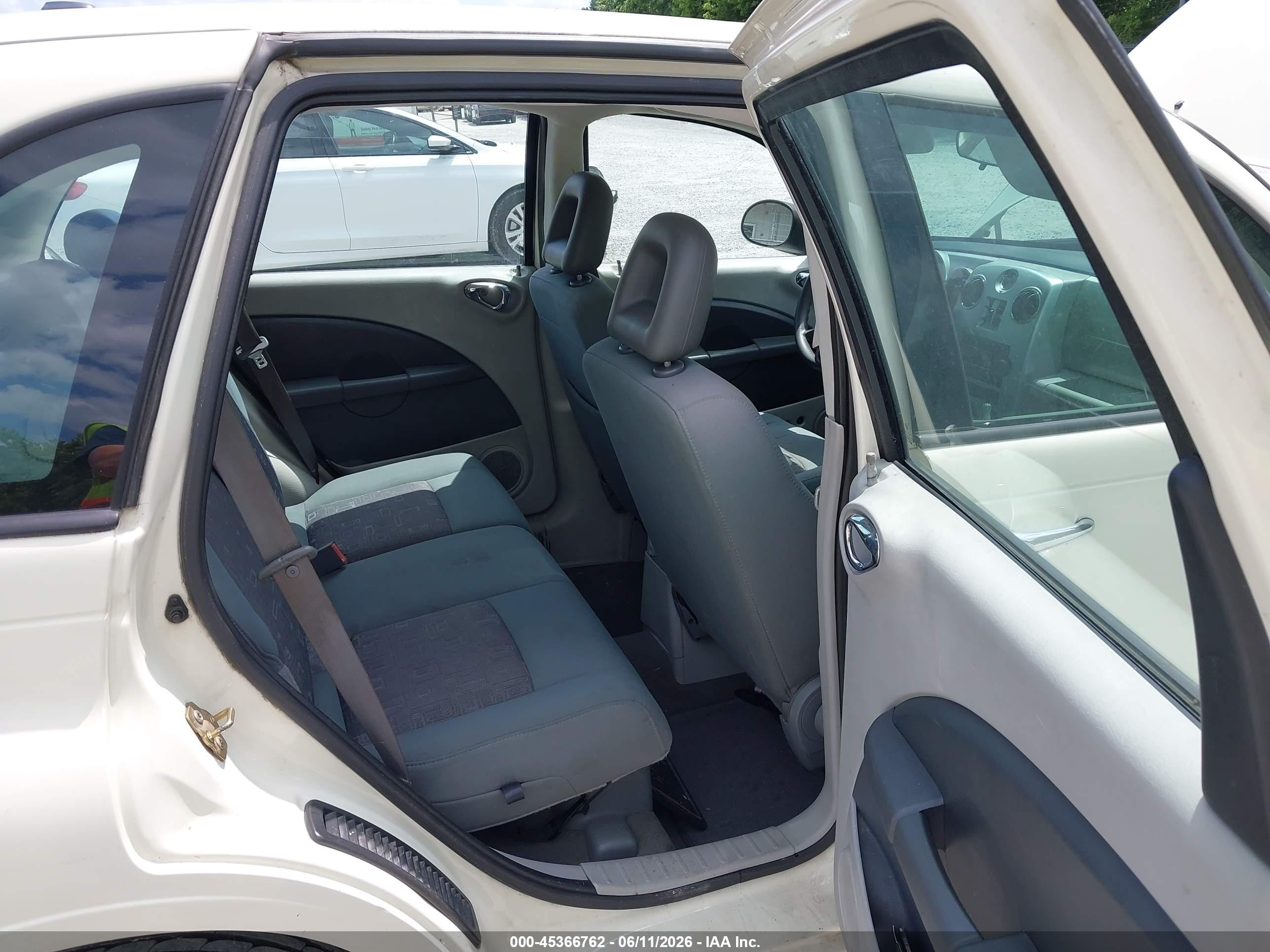 2007 Chrysler Pt Cruiser   White vin: 3A4FY48B67T620911