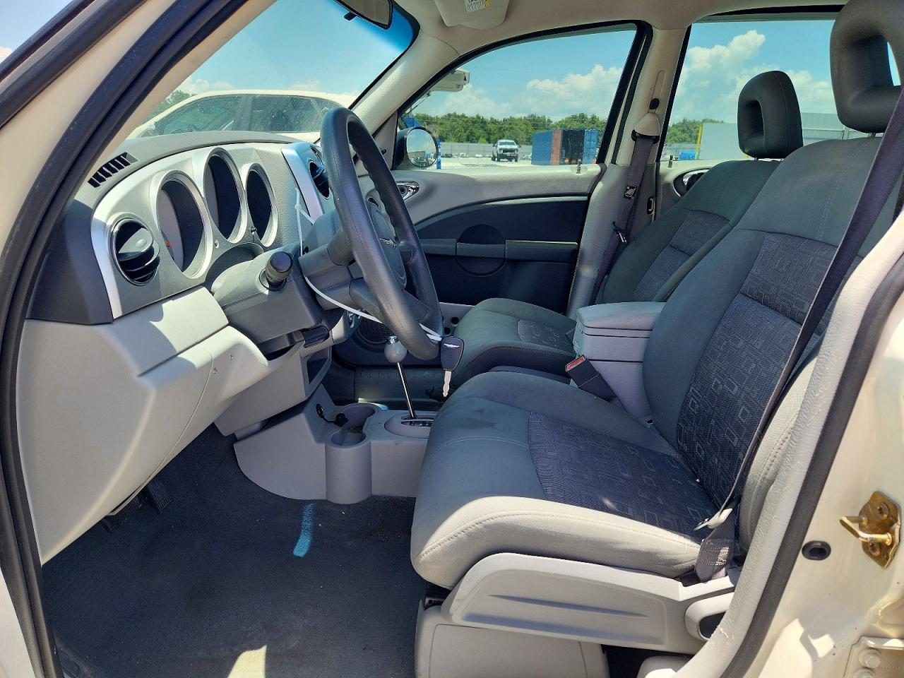 2006 Chrysler Pt Cruiser Cream vin: 3A4FY48B76T360579