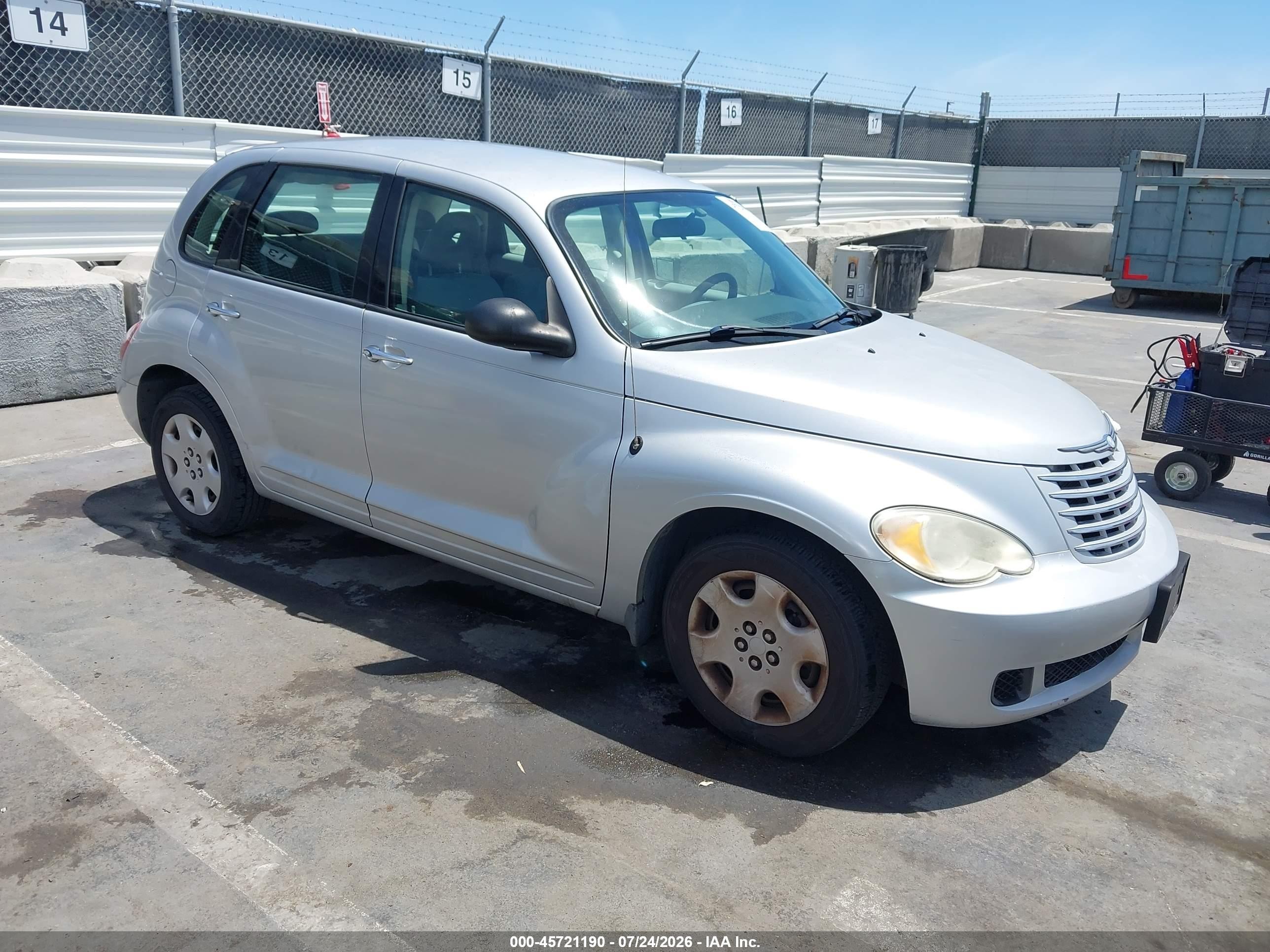 2007 Chrysler Pt Cruiser   Silver vin: 3A4FY48B97T520530