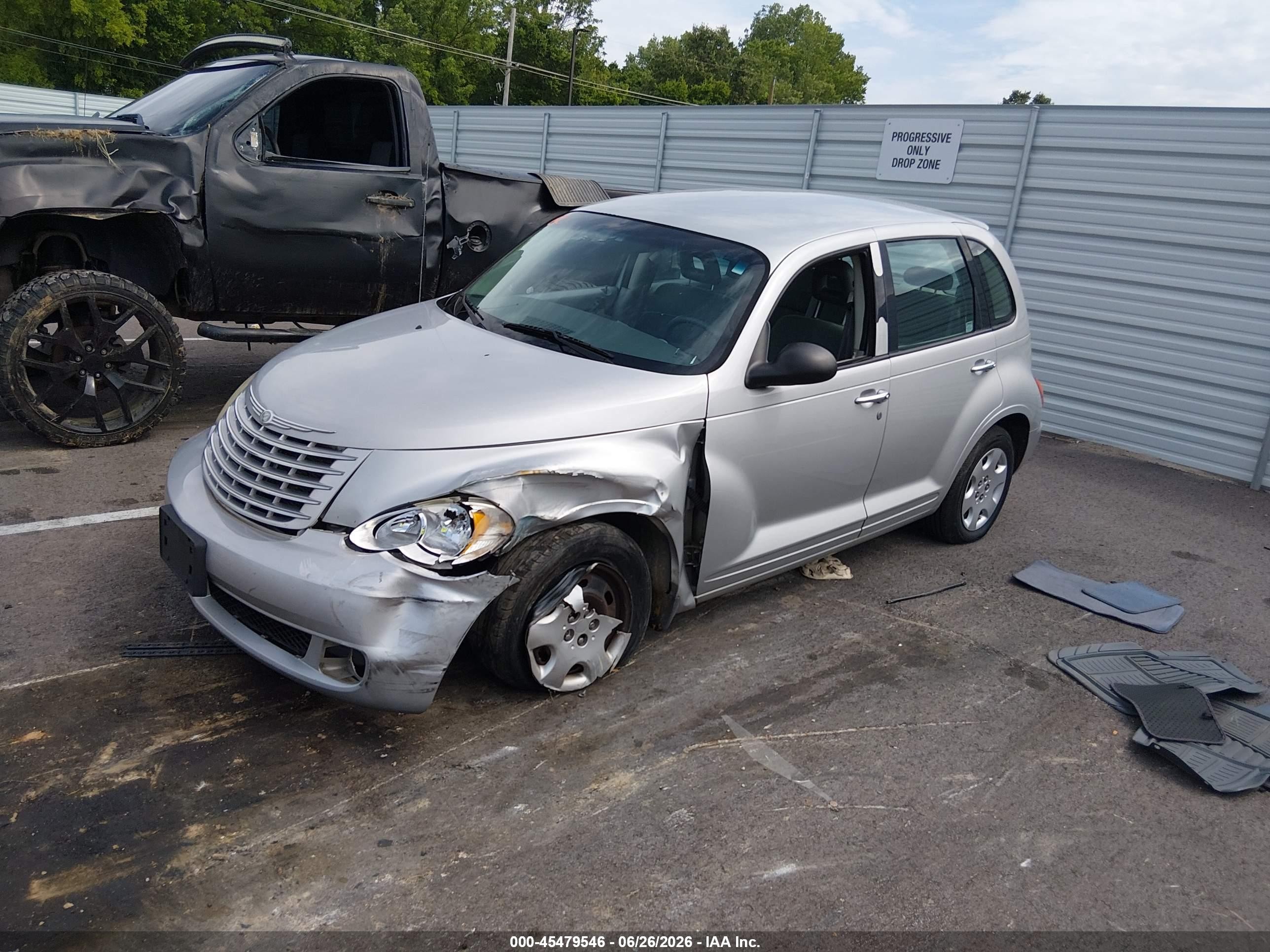 2007 Chrysler Pt Cruiser   Silver vin: 3A4FY48BX7T503686