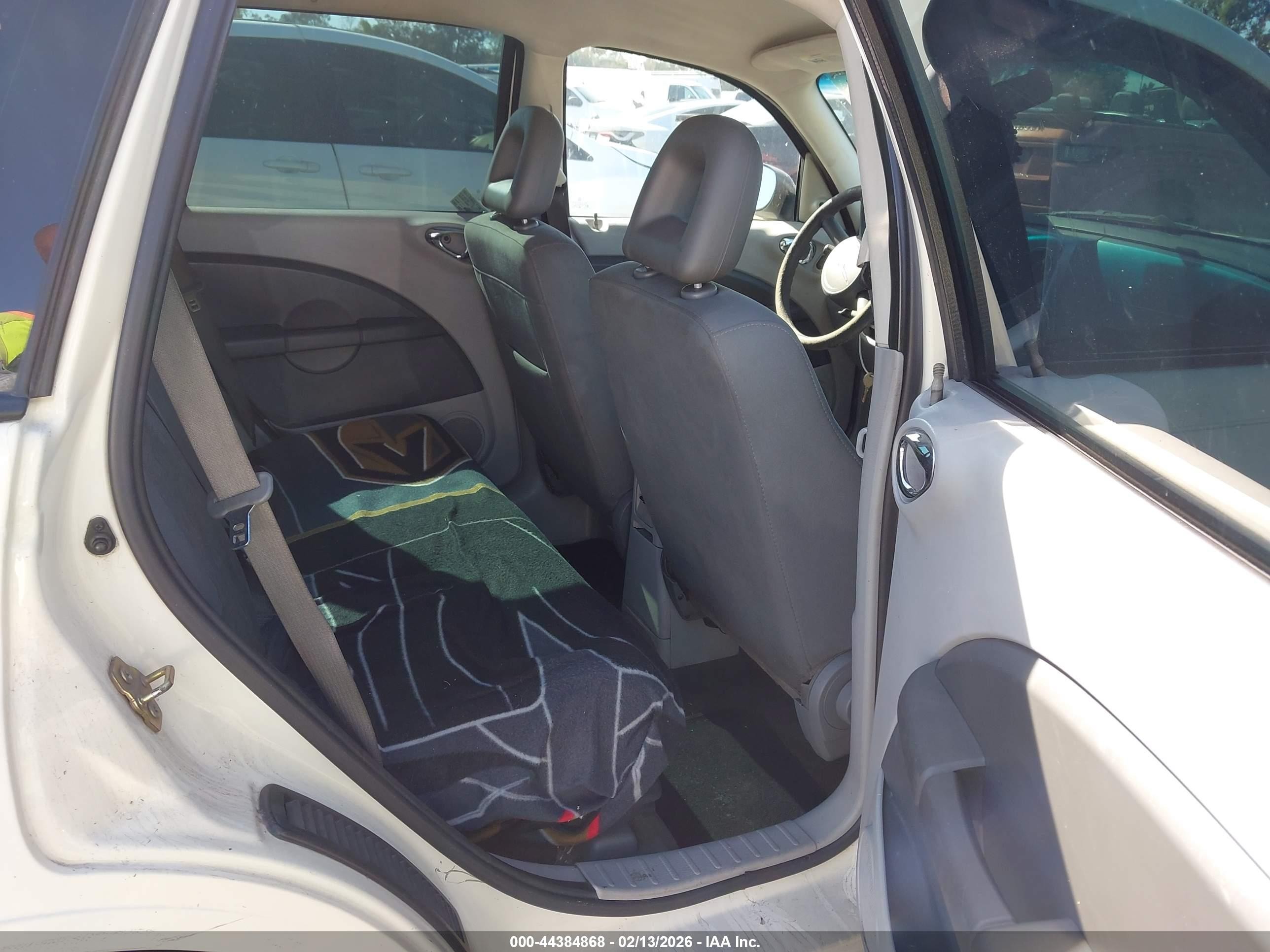 2007 Chrysler Pt Cruiser   White vin: 3A4FY48BX7T631992