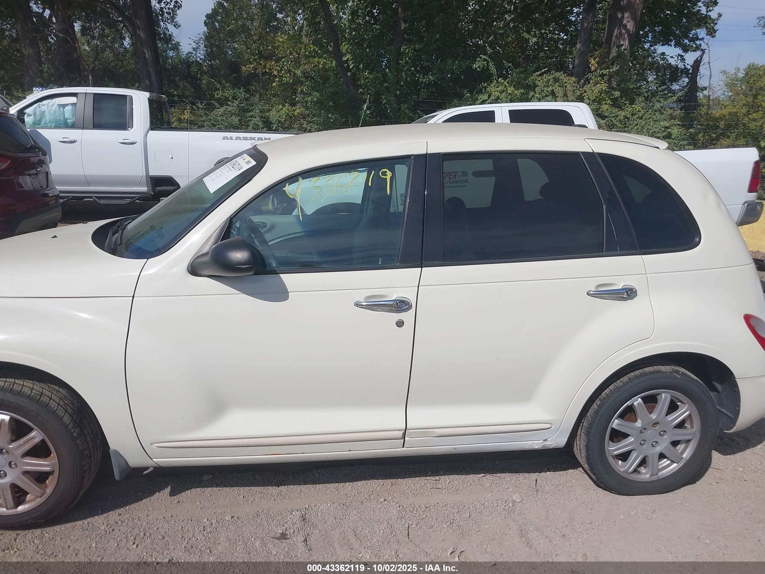 2007 Chrysler Pt Cruiser Touring White vin: 3A4FY58B87T560670