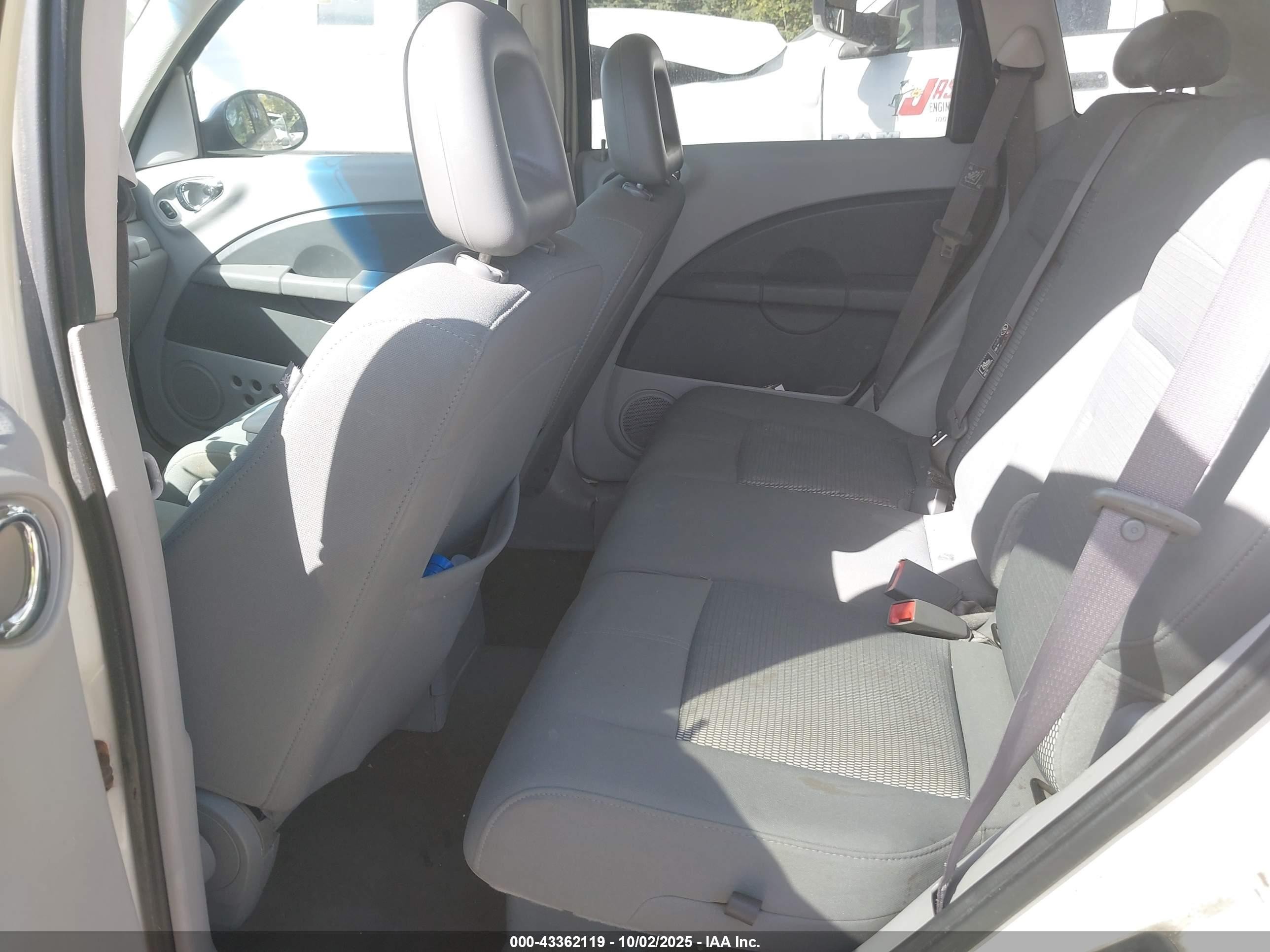 2007 Chrysler Pt Cruiser Touring White vin: 3A4FY58B87T560670