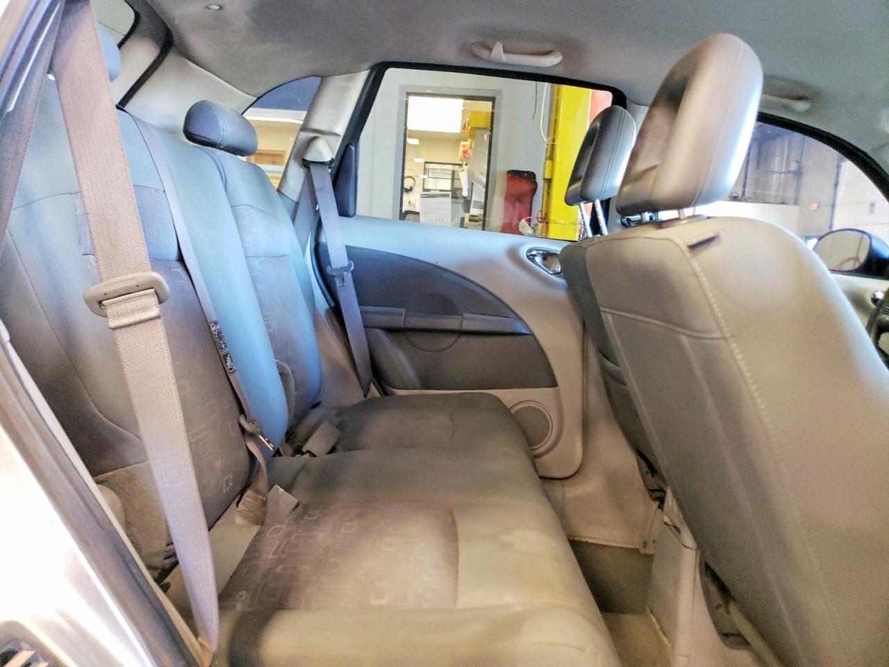 2010 Chrysler Pt Cruiser Silver vin: 3A4GY5F91AT220160