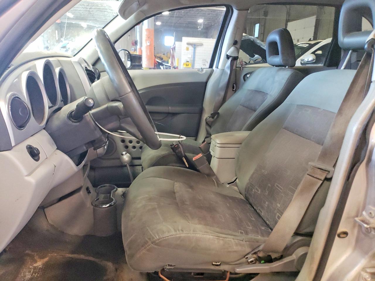 2010 Chrysler Pt Cruiser Silver vin: 3A4GY5F91AT220160