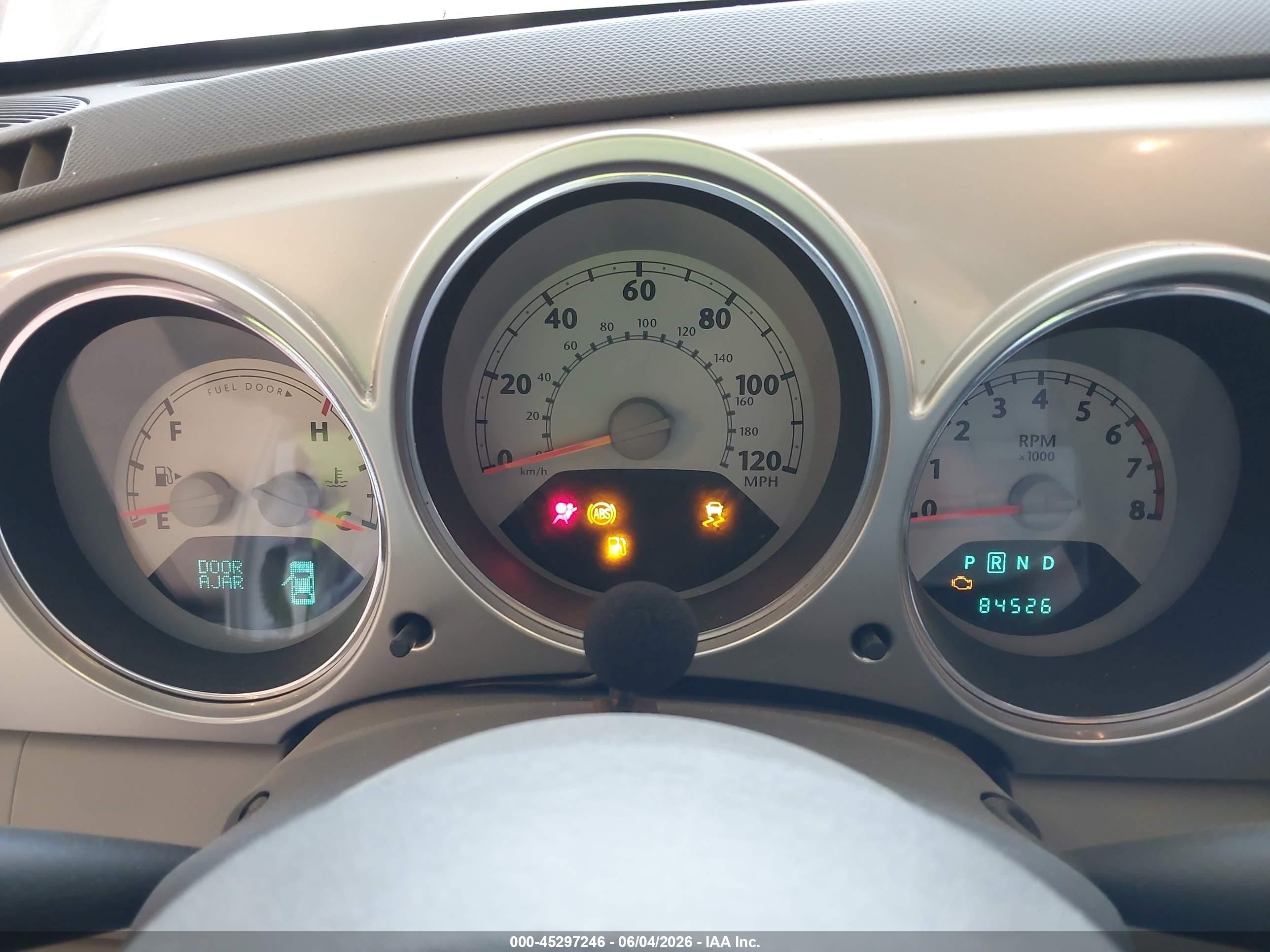 2010 Chrysler Pt Cruiser Classic White vin: 3A4GY5F92AT168571