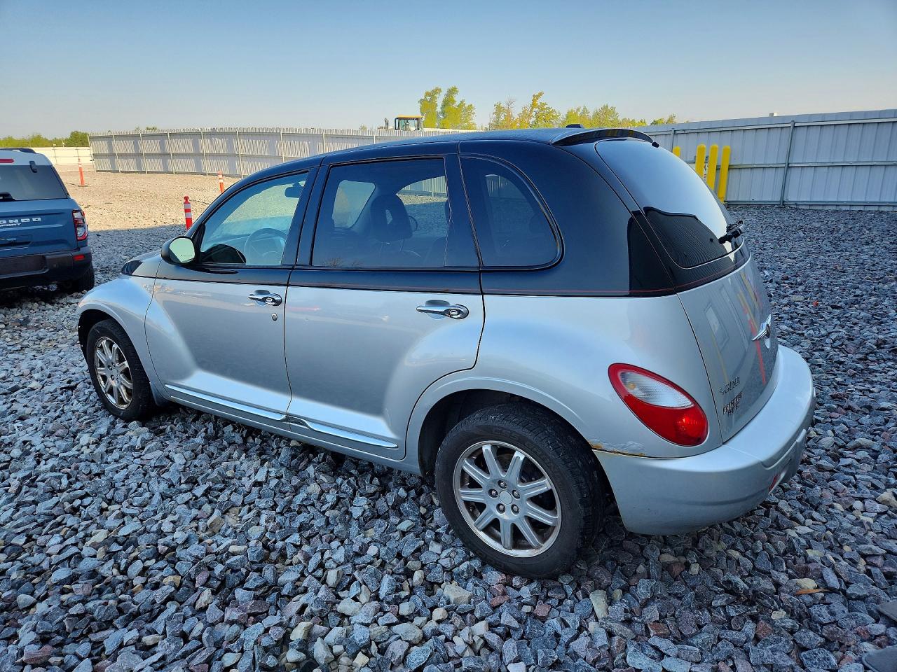 2010 Chrysler Pt Cruiser Two Tone vin: 3A4GY5F92AT205568