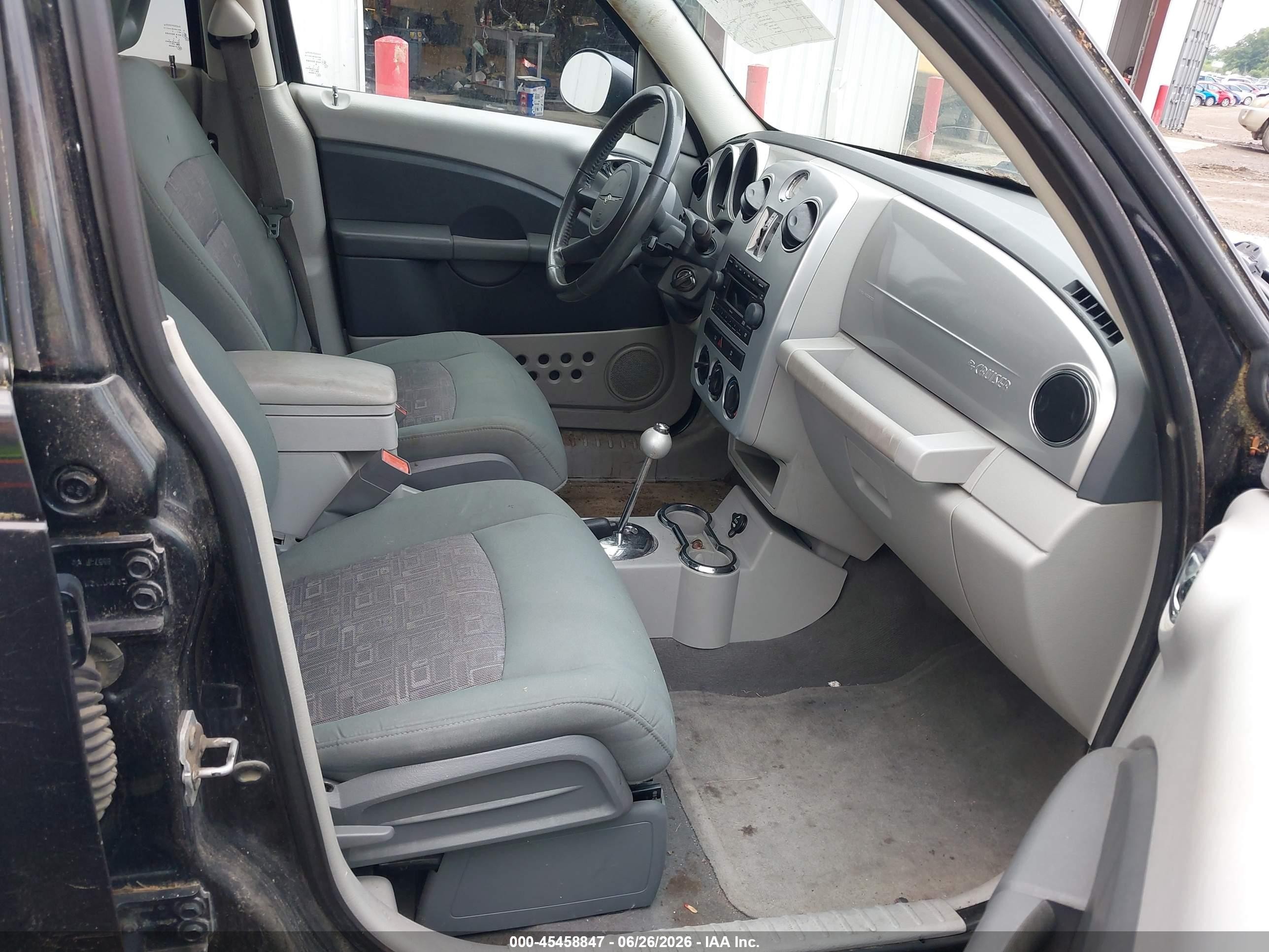 2010 Chrysler Pt Cruiser Classic Black vin: 3A4GY5F94AT156776