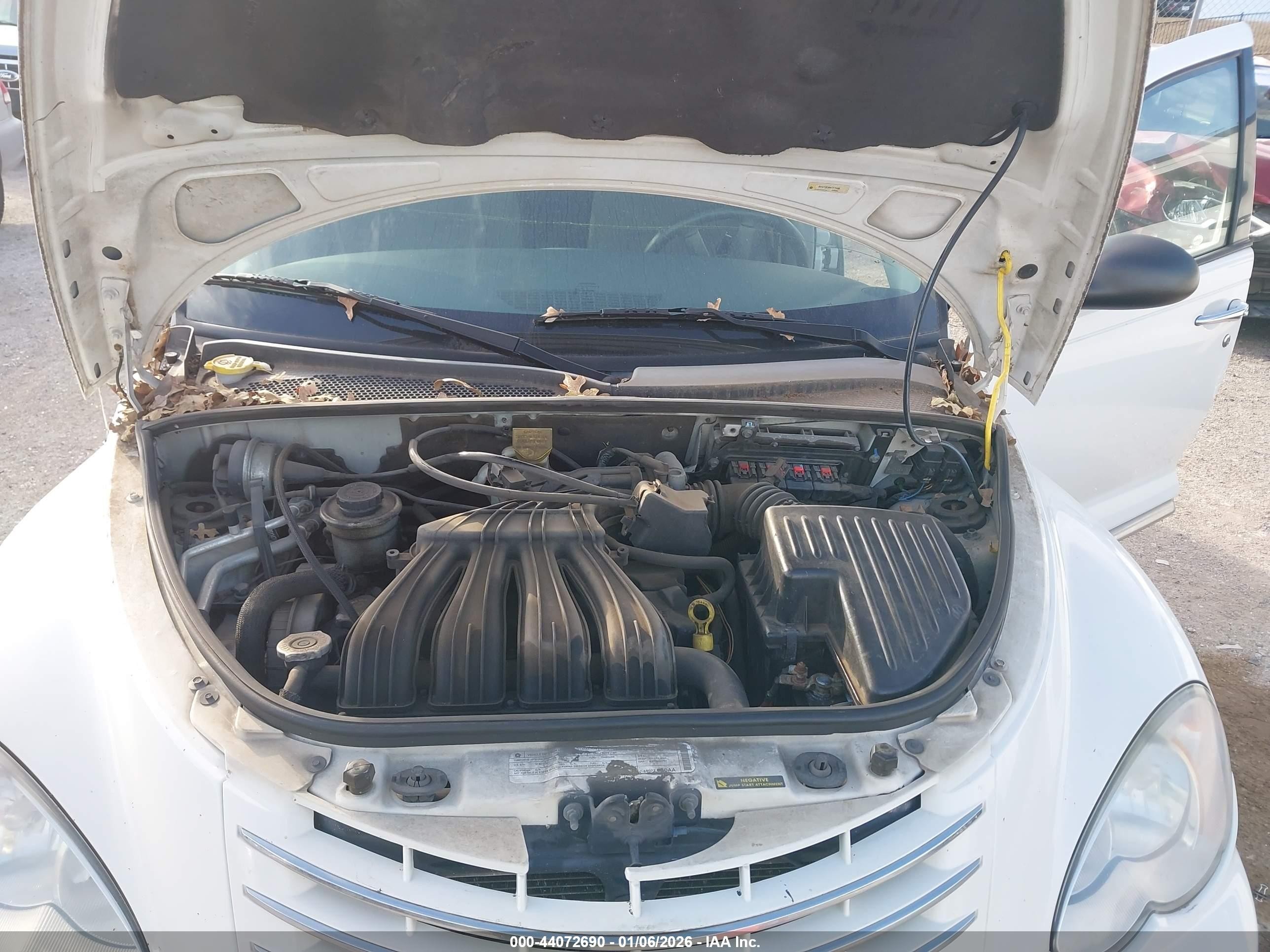 2010 Chrysler Pt Cruiser Classic White vin: 3A4GY5F95AT219450