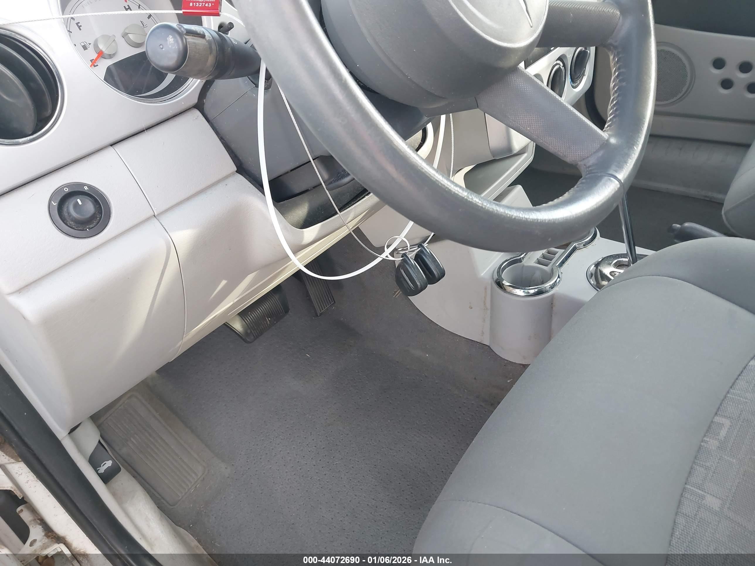 2010 Chrysler Pt Cruiser Classic White vin: 3A4GY5F95AT219450