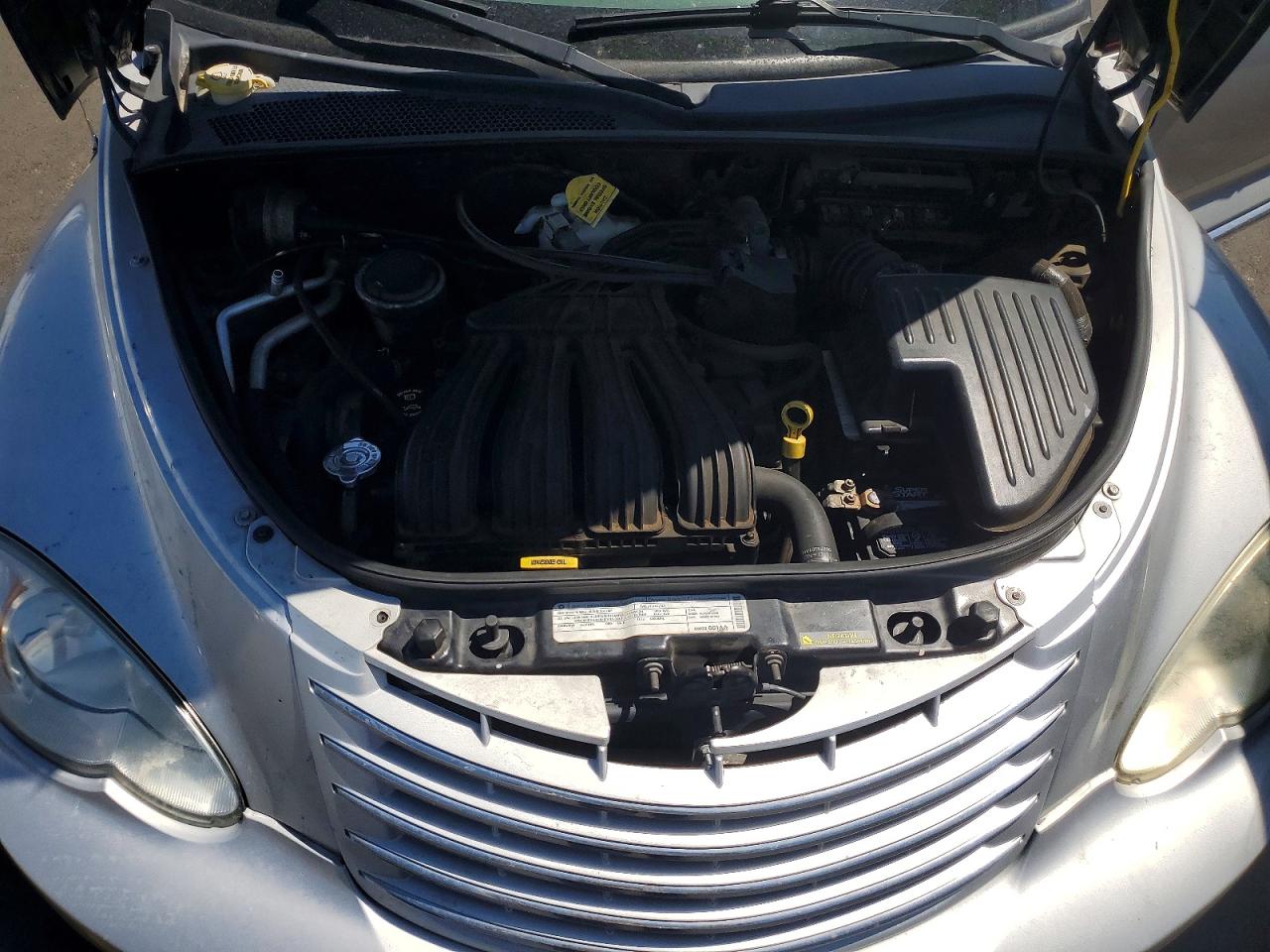 2010 Chrysler Pt Cruiser Two Tone vin: 3A4GY5F96AT212037