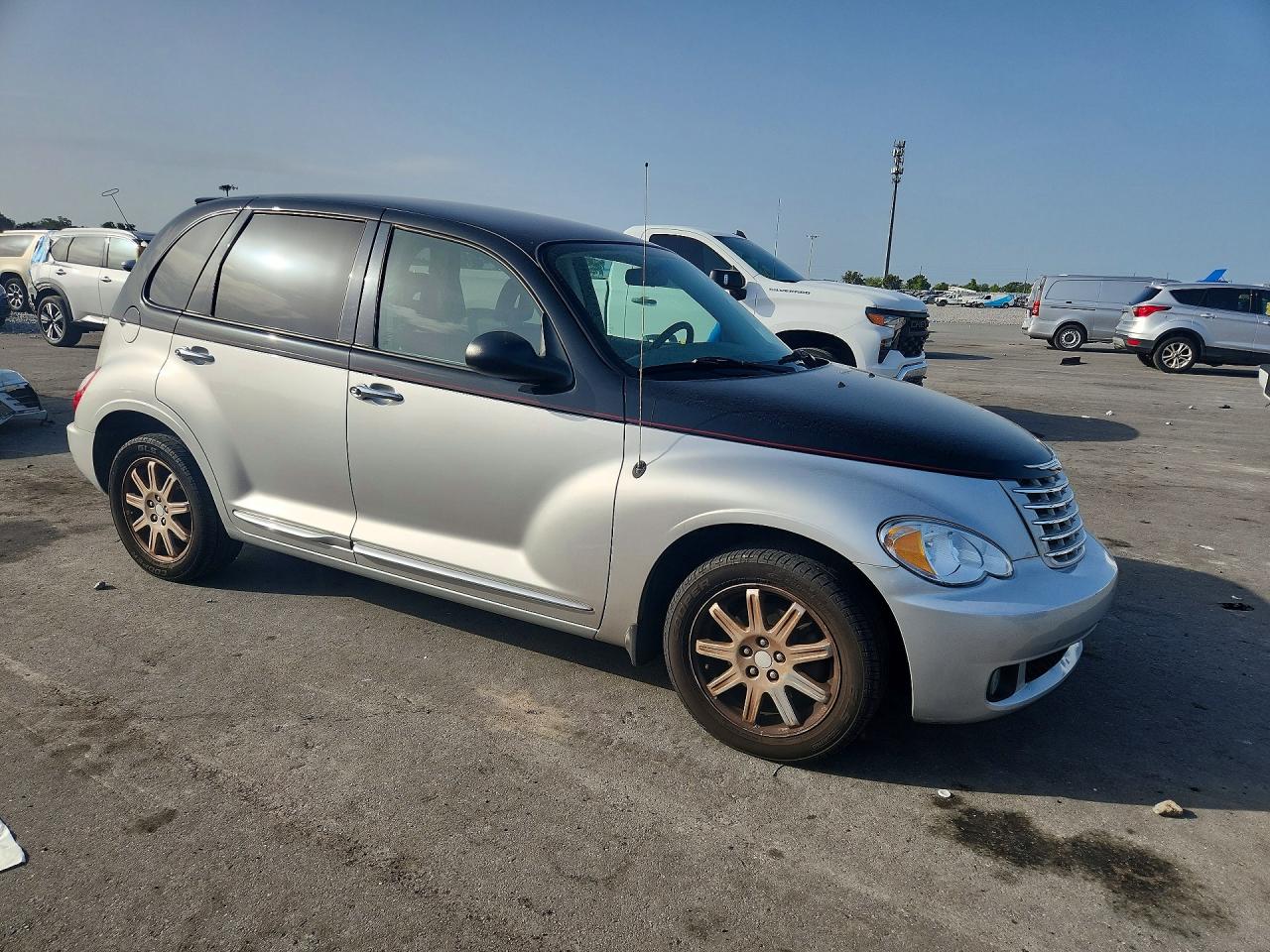 2010 Chrysler Pt Cruiser Two Tone vin: 3A4GY5F99AT205731