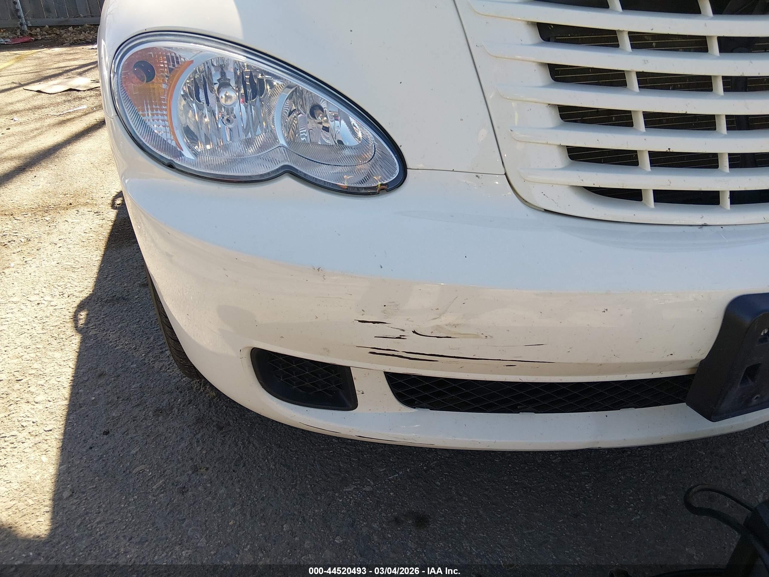2008 Chrysler Pt Cruiser   White vin: 3A8FY48B28T107333