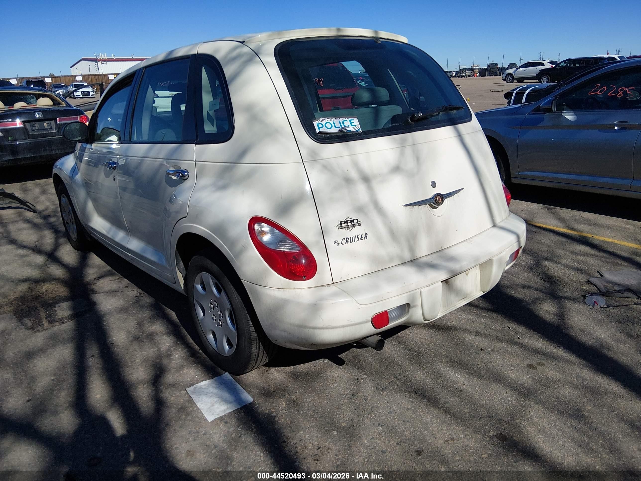 2008 Chrysler Pt Cruiser   White vin: 3A8FY48B28T107333
