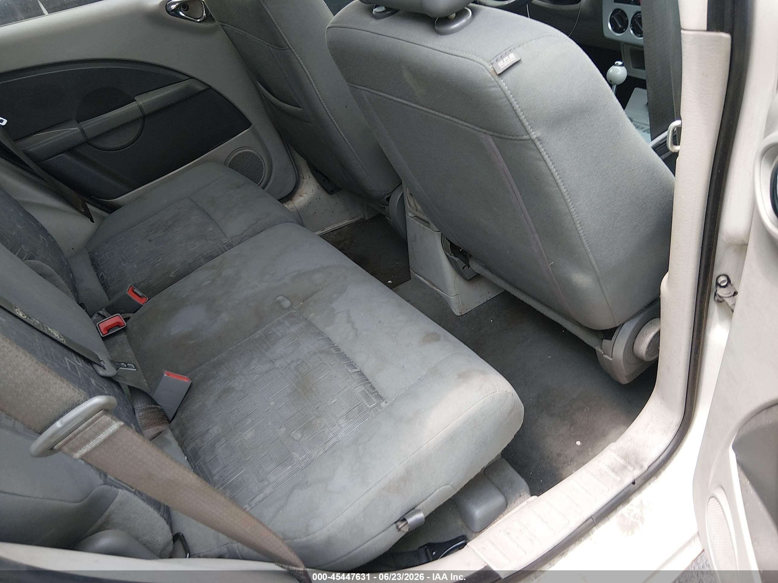2009 Chrysler Pt Cruiser   White vin: 3A8FY48999T563375