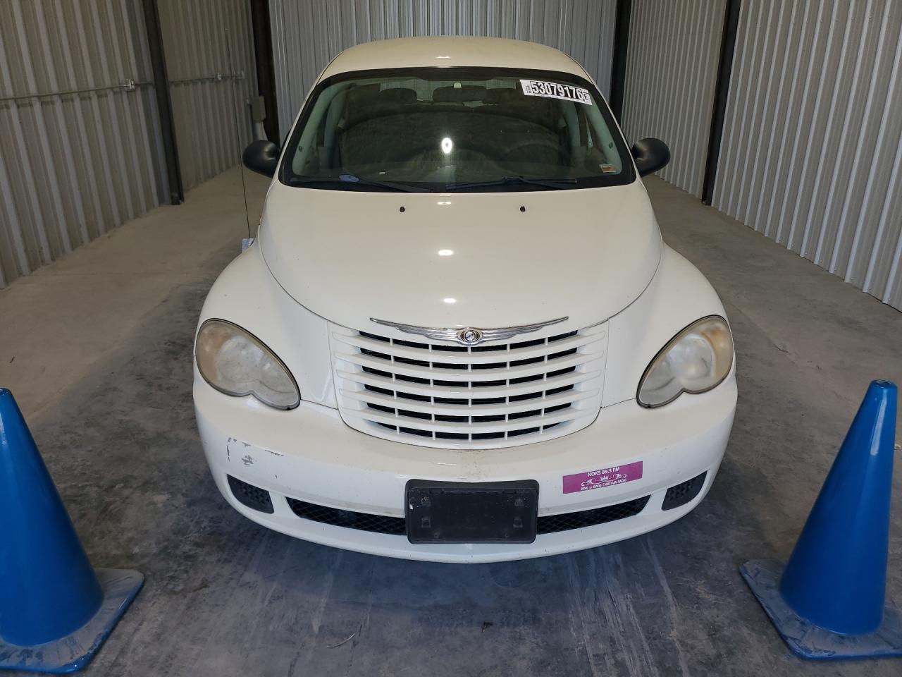 2008 Chrysler Pt Cruiser Beige vin: 3A8FY48B18T146110 Damage: Front Bumper/Cover, Scraped, 4 To 5 Inches