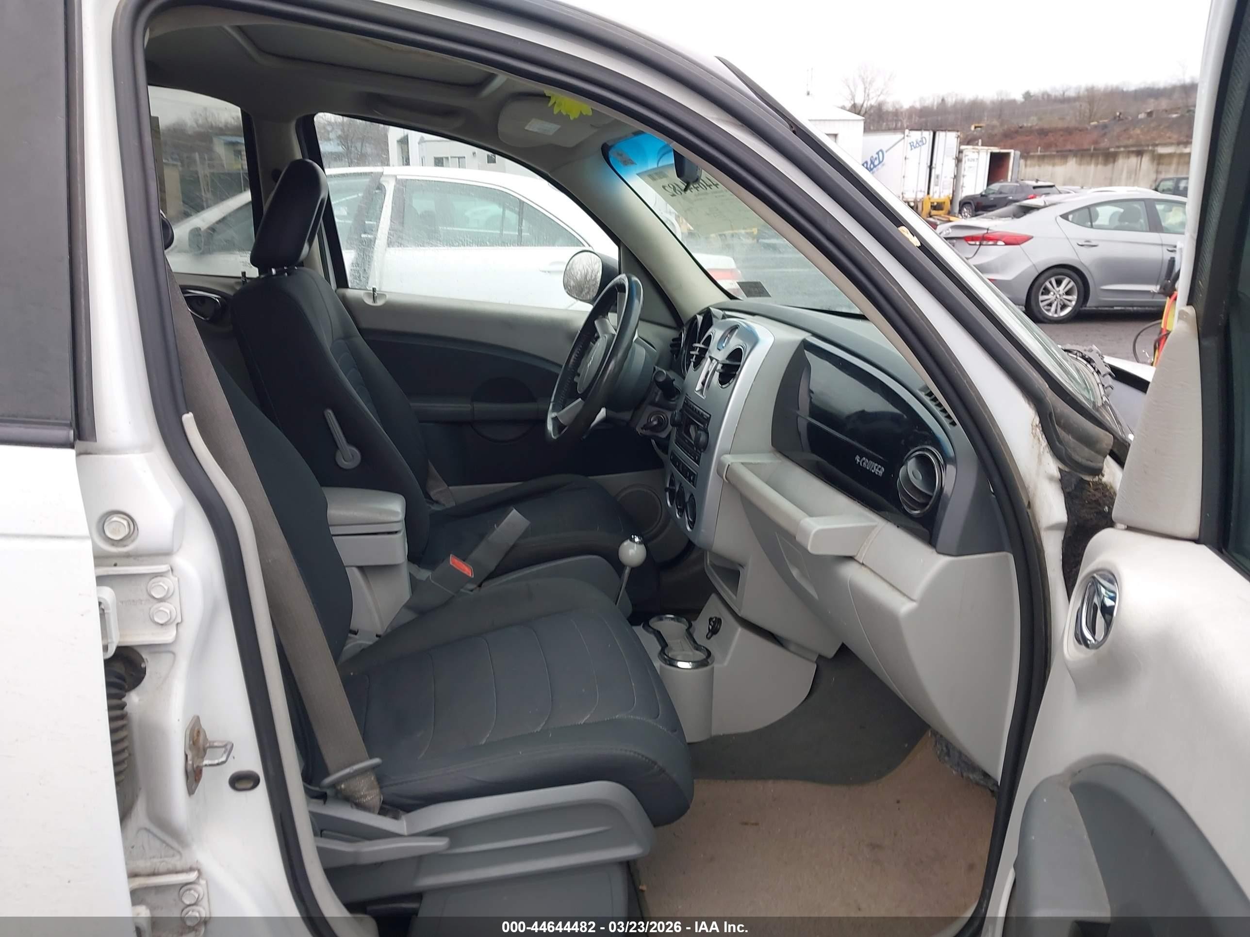 2009 Chrysler Pt Cruiser Touring White vin: 3A8FY58849T559439