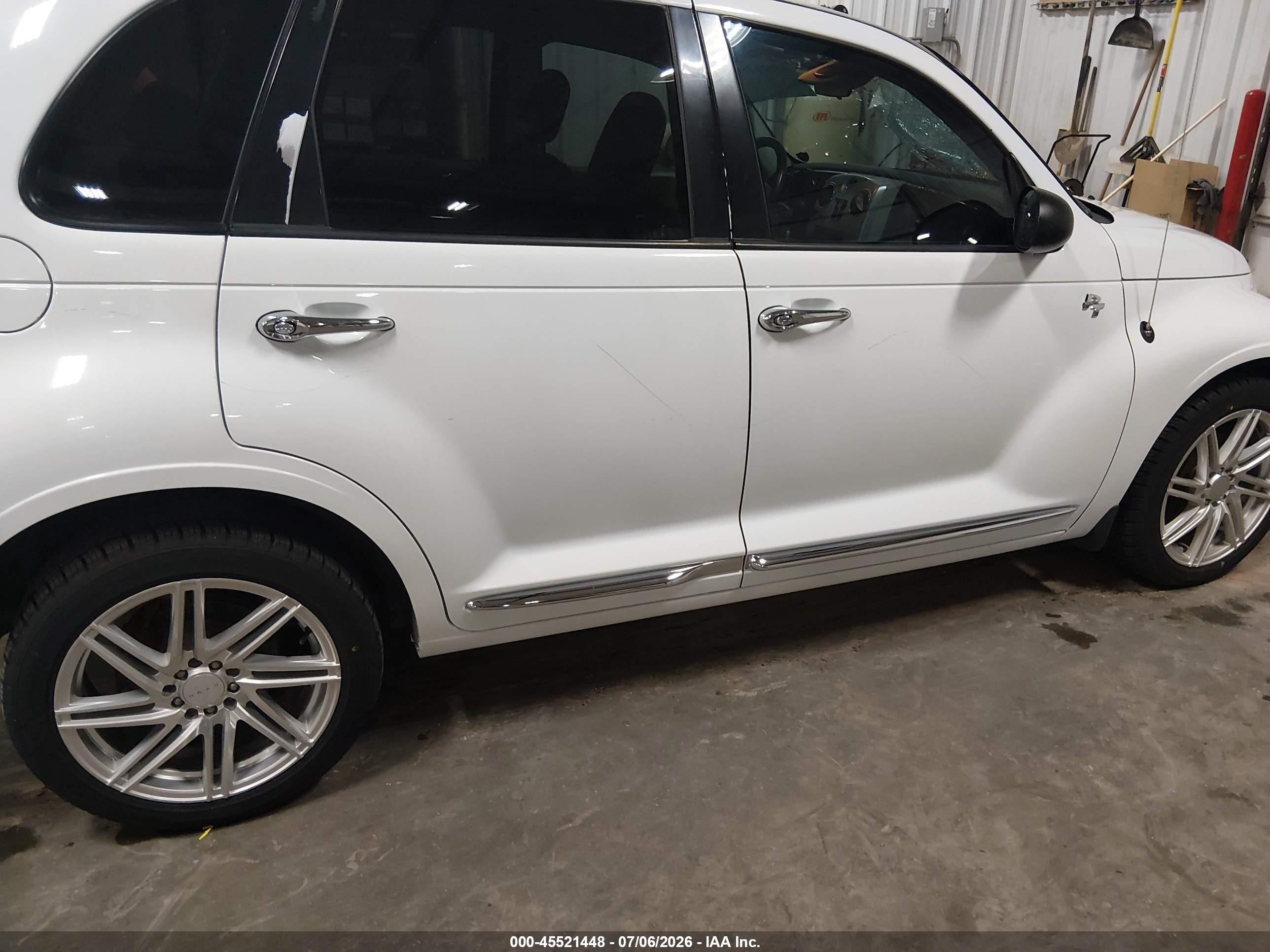 2009 Chrysler Pt Cruiser Touring White vin: 3A8FY58979T590340