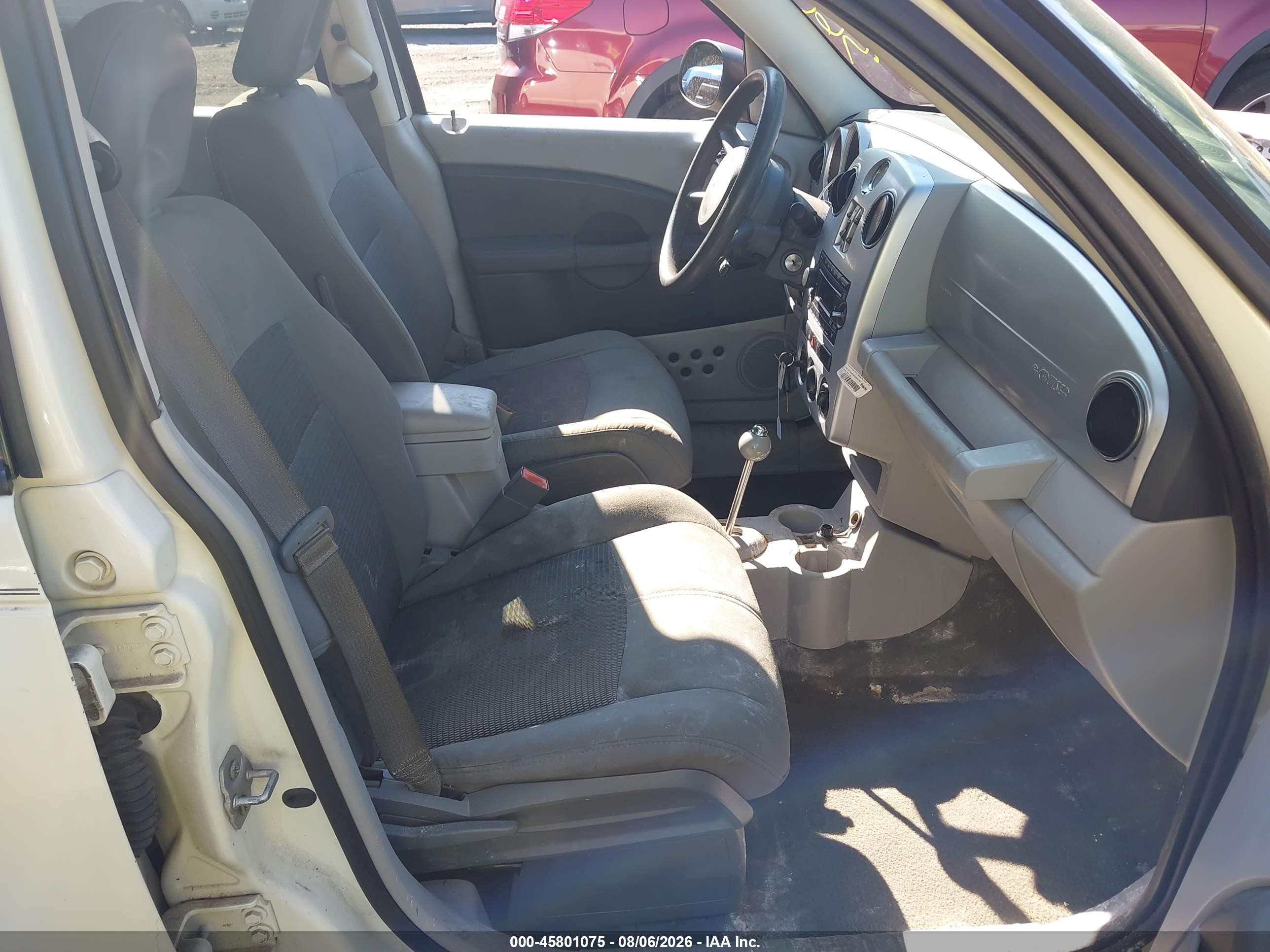2008 Chrysler Pt Cruiser Touring White vin: 3A8FY58B98T228401