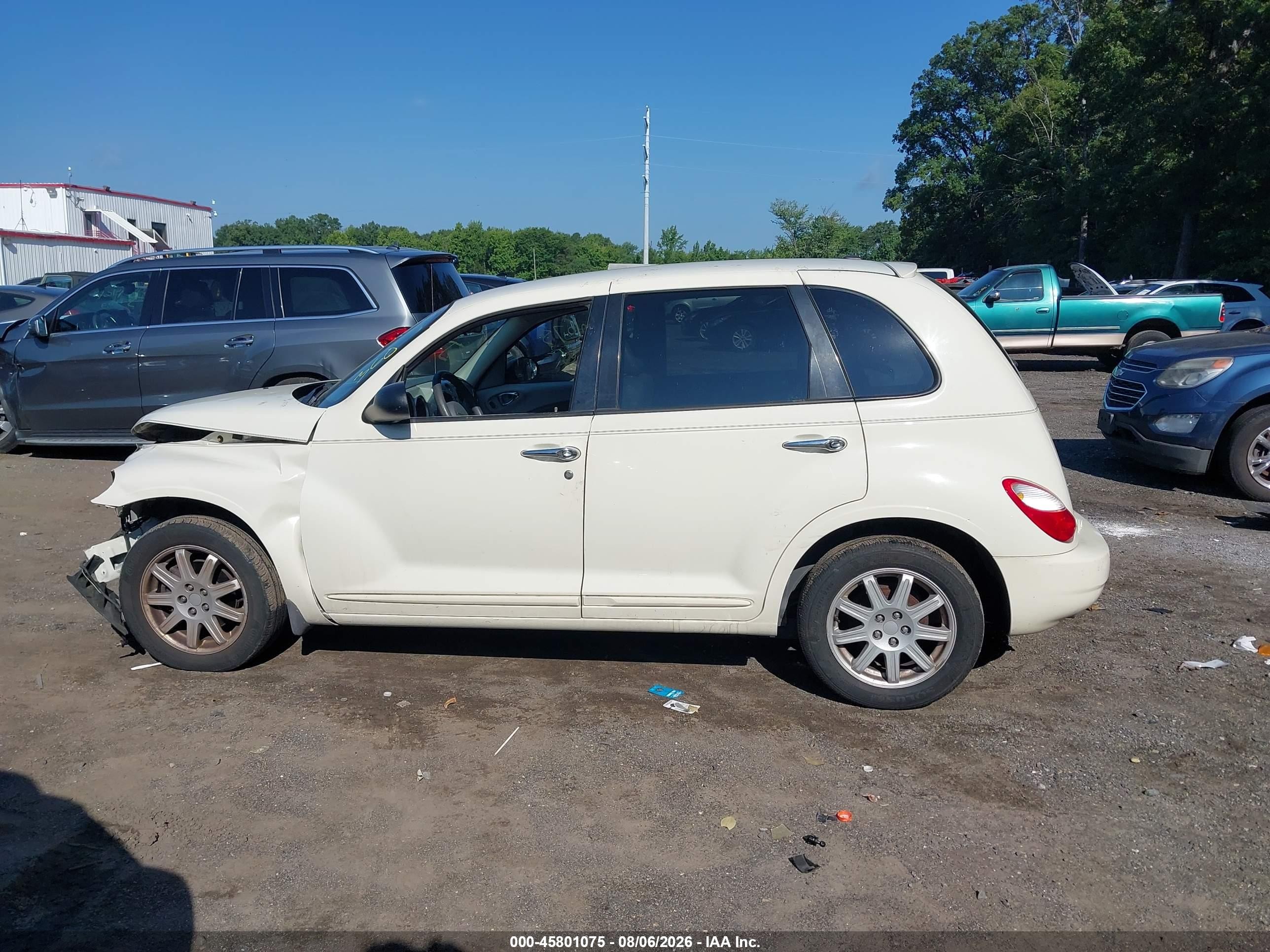 2008 Chrysler Pt Cruiser Touring White vin: 3A8FY58B98T228401