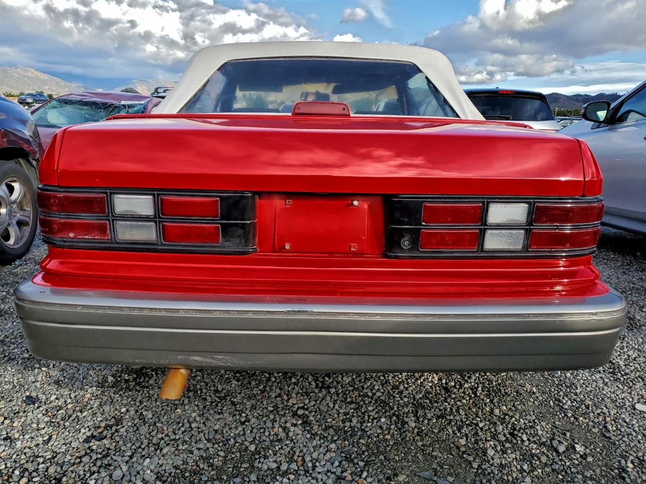 1991 Dodge Shadow Red vin: 3B3XP45K0MT560946