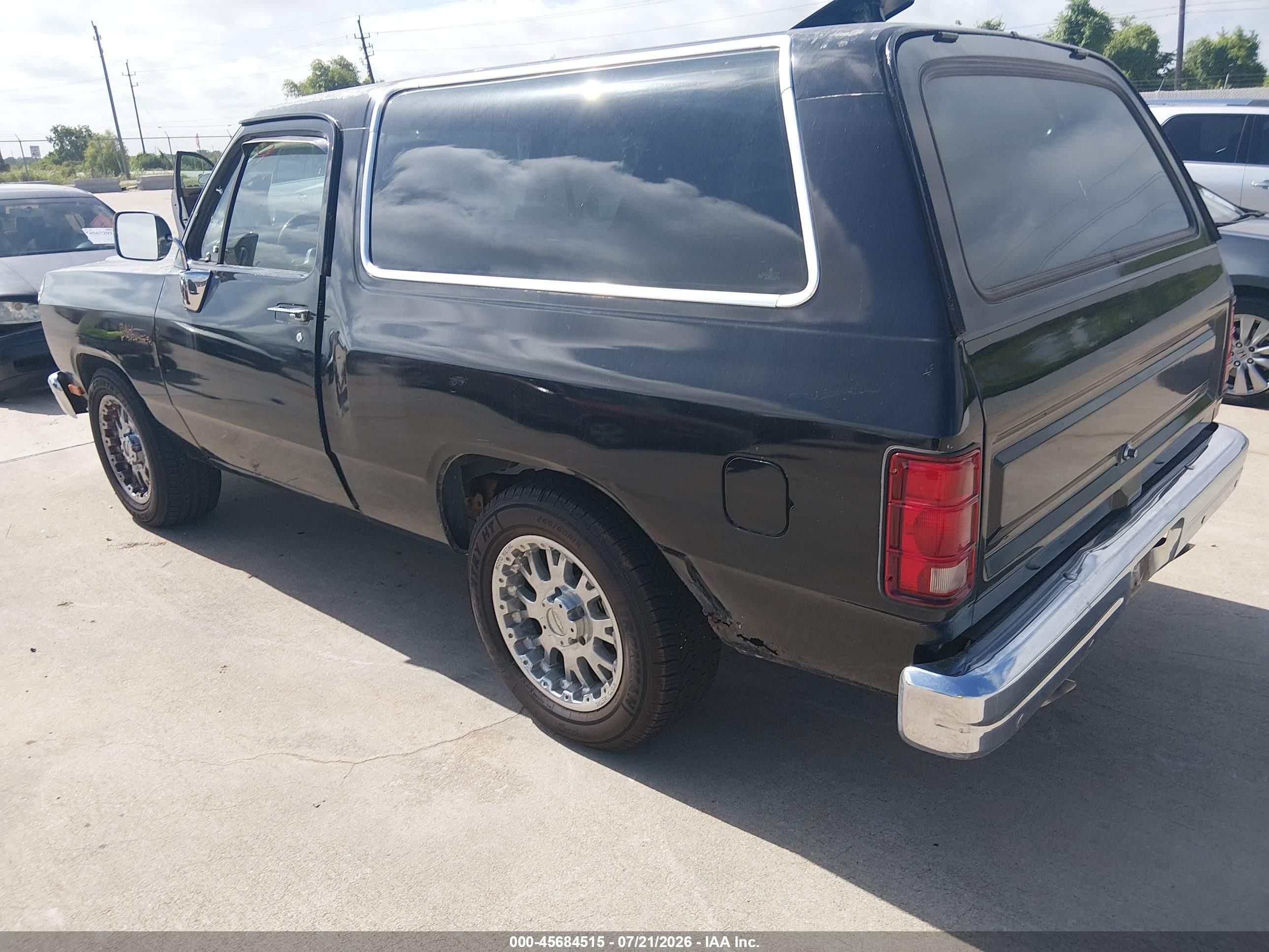 1991 Dodge Ramcharger Ad-150 Черный vin: 3B4GE07Y2MM044111