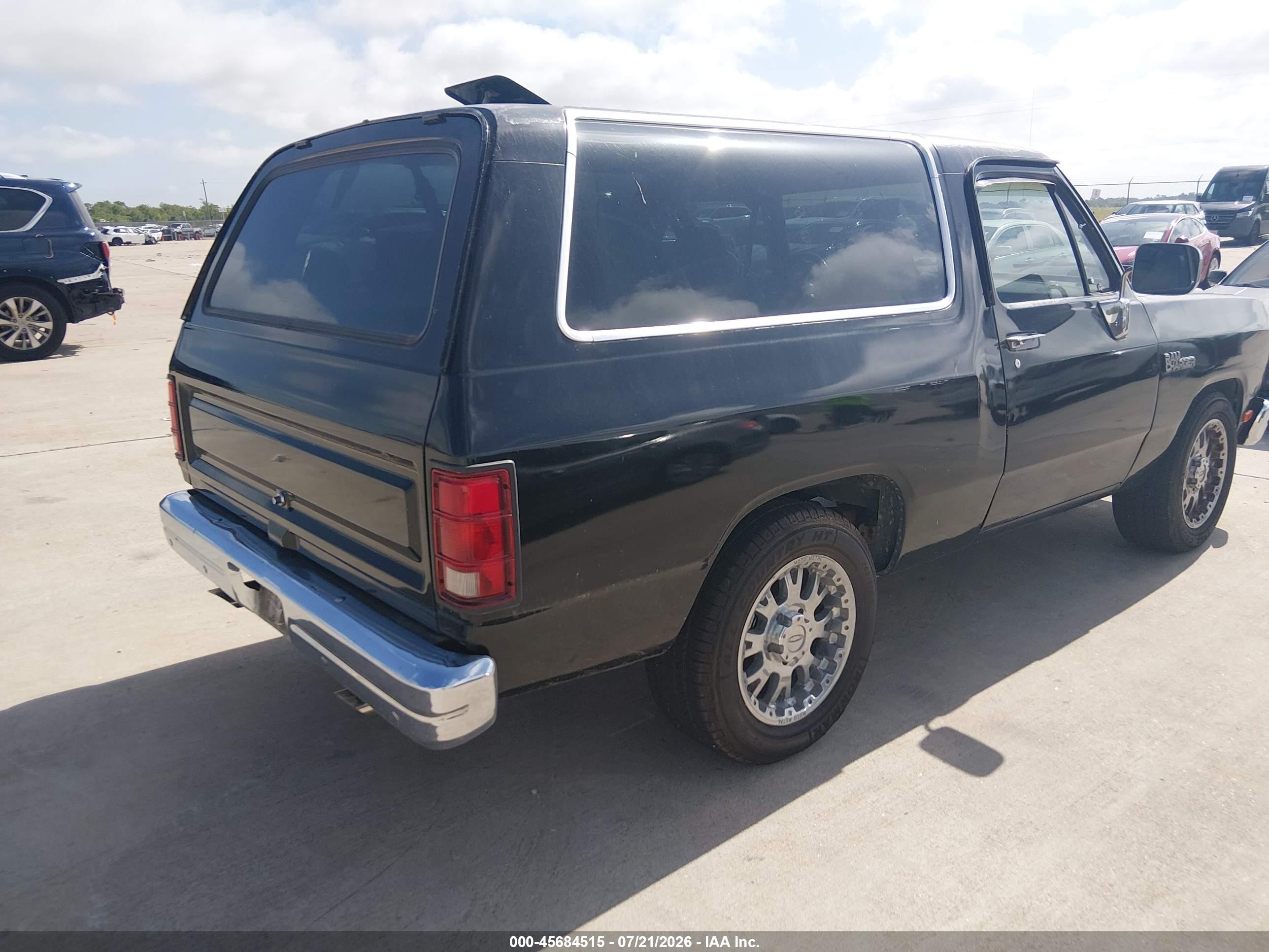 1991 Dodge Ramcharger Ad-150 Черный vin: 3B4GE07Y2MM044111