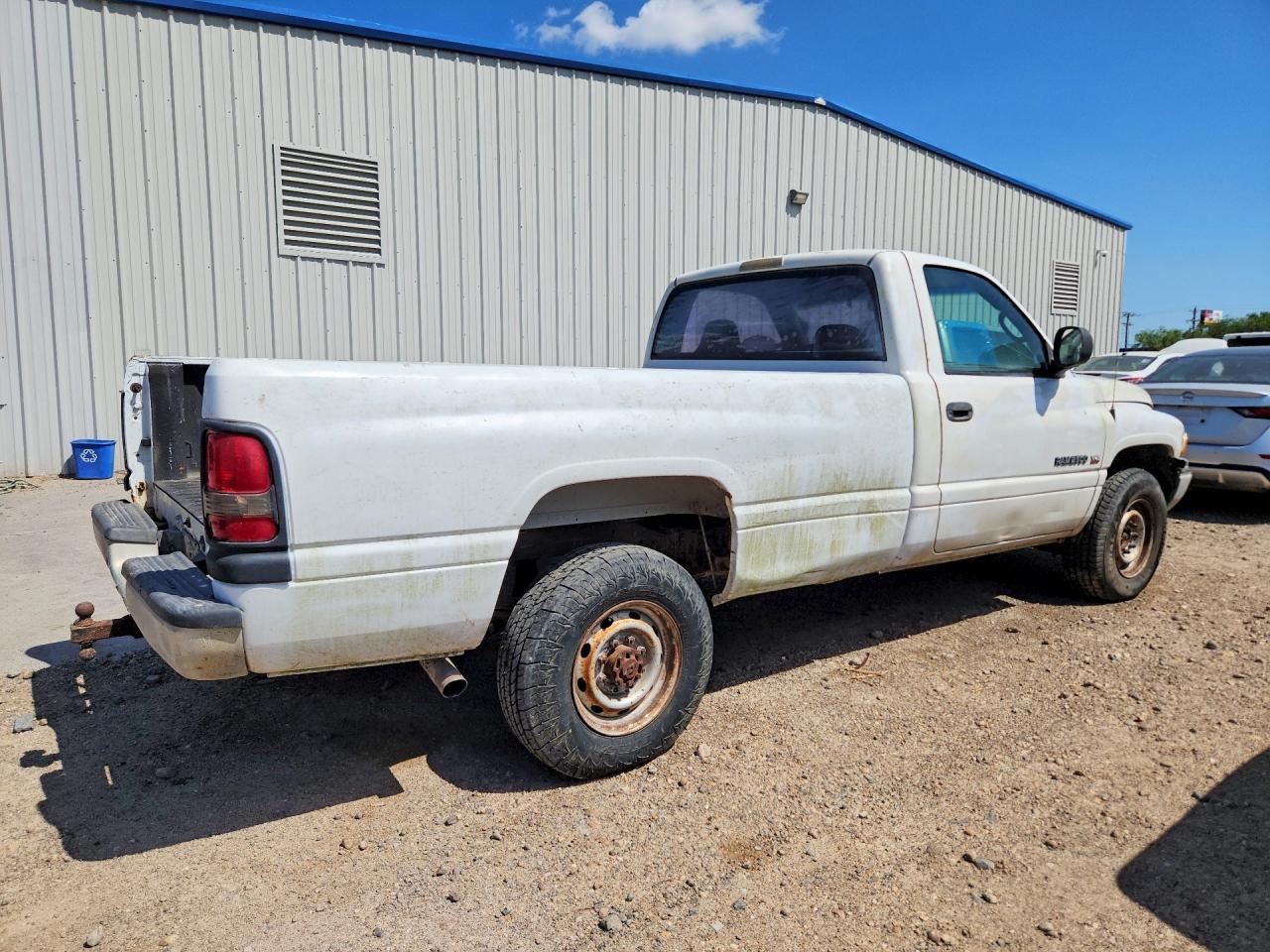 2002 Dodge Ram 2500 White vin: 3B6KC26Z42M251187