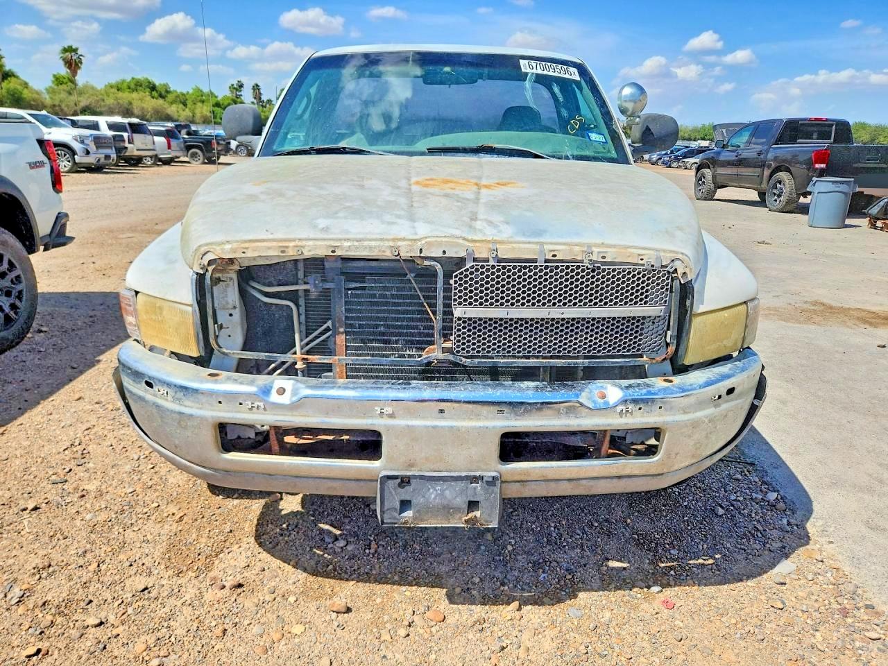 2002 Dodge Ram 2500 White vin: 3B6KC26Z42M251187