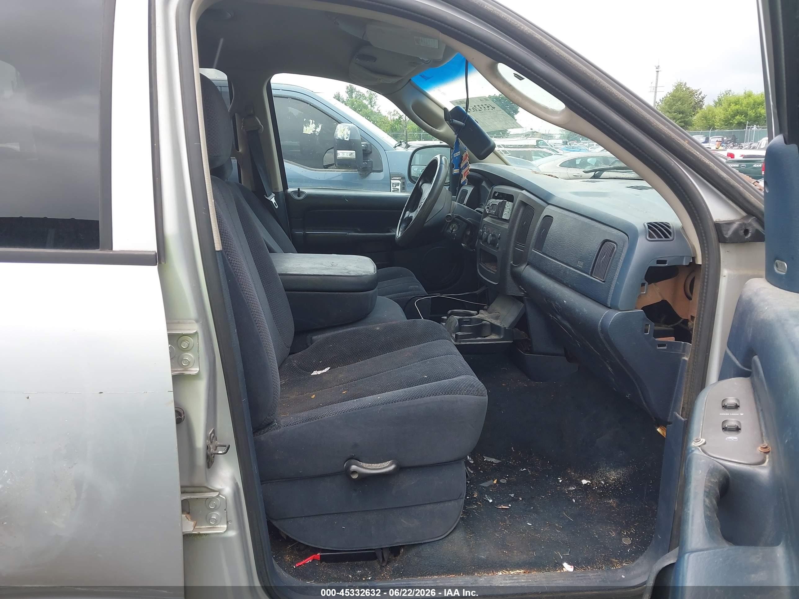 2002 Dodge Ram 1500 St Silver vin: 3B7HA18N72G100519