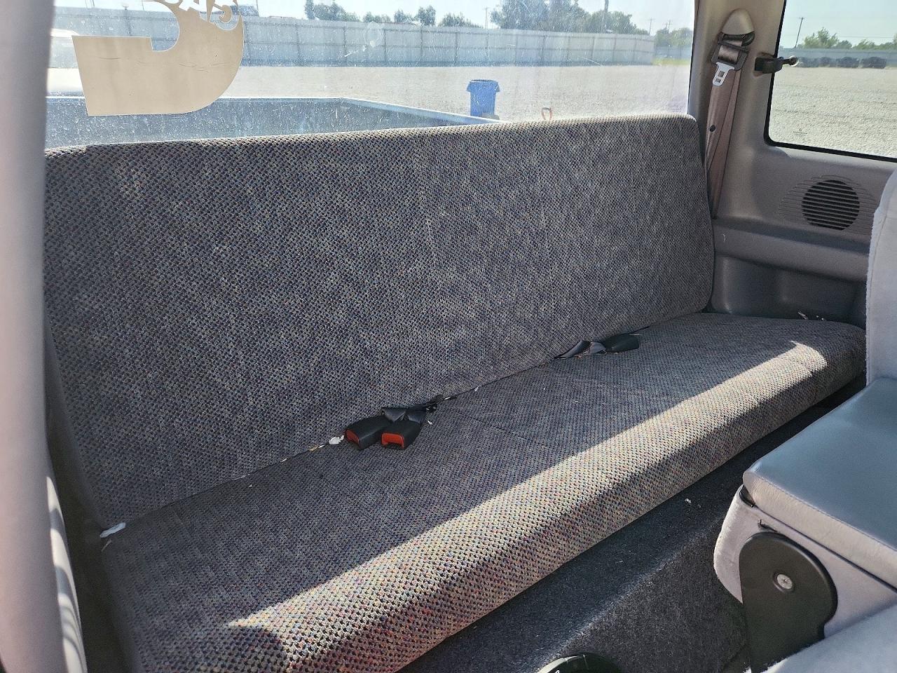 1998 Dodge Ram 1500 Белый vin: 3B7HC12Y1WM278253