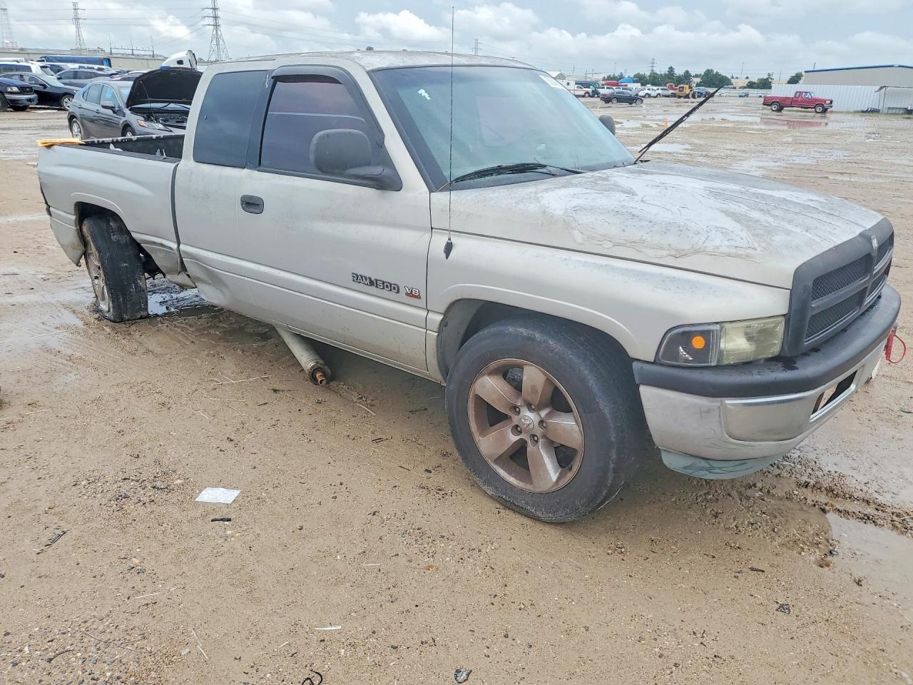 1999 Dodge Ram 1500 Silver vin: 3B7HC12Y5XG130462
