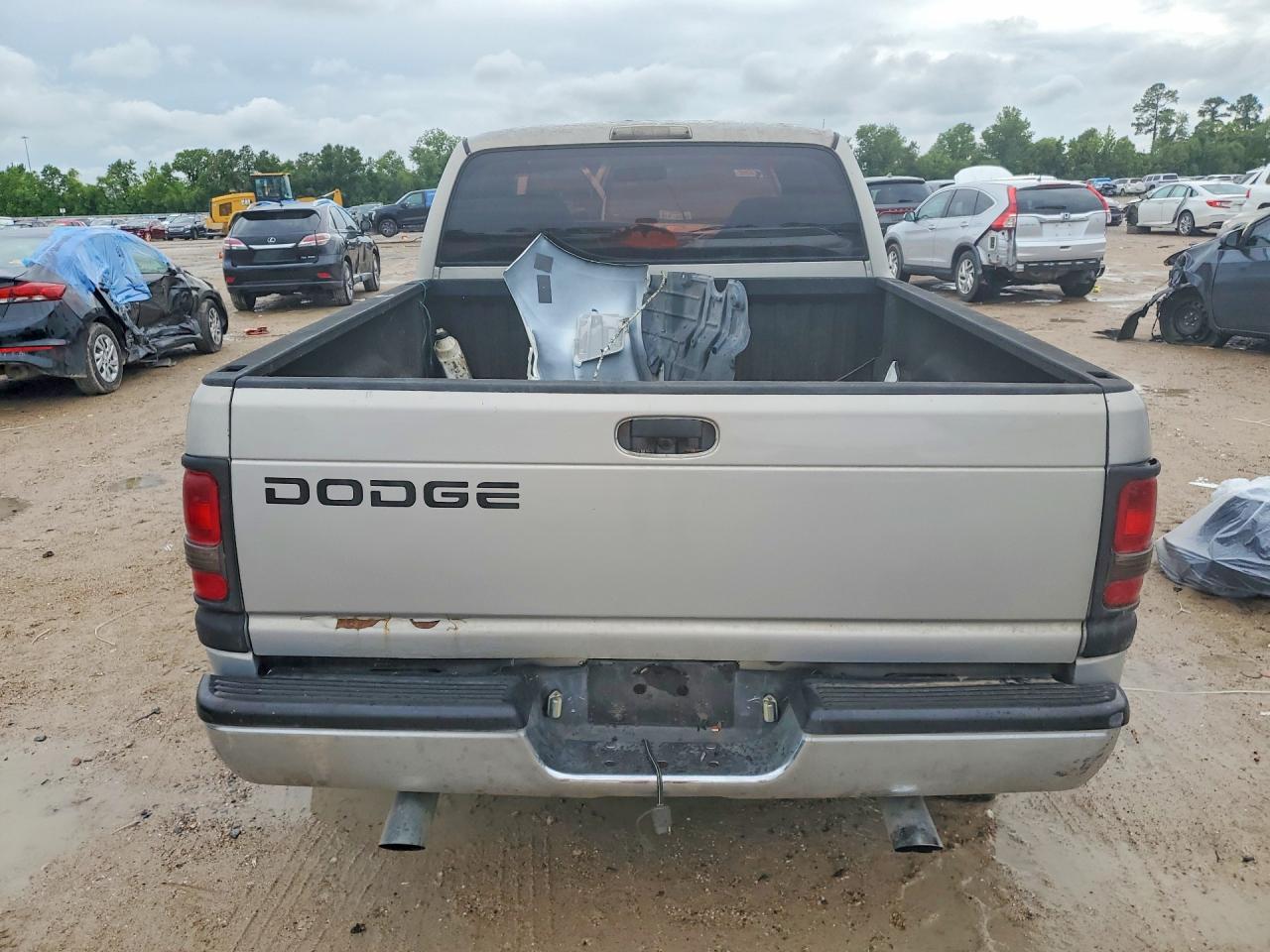 1999 Dodge Ram 1500 Silver vin: 3B7HC12Y5XG130462