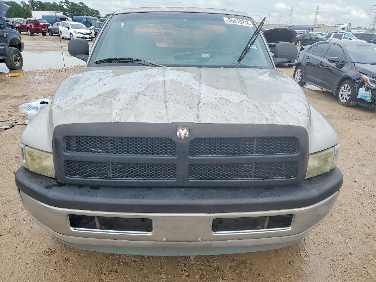 1999 Dodge Ram 1500 Silver vin: 3B7HC12Y5XG130462
