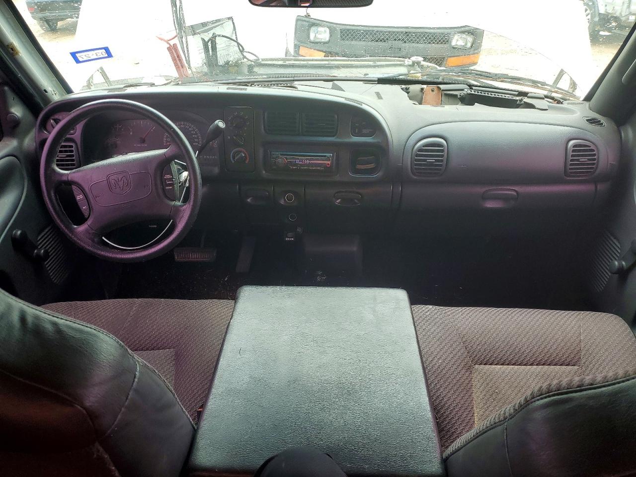 1999 Dodge Ram 1500 Silver vin: 3B7HC12Y5XG130462
