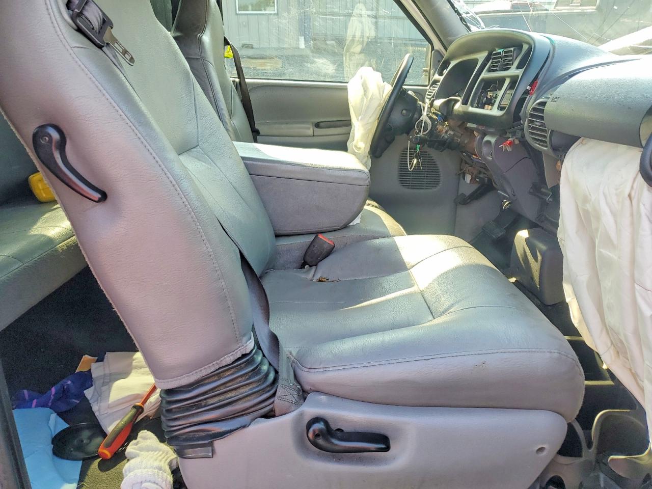 2001 Dodge Ram 1500 White vin: 3B7HC12Y61G225524