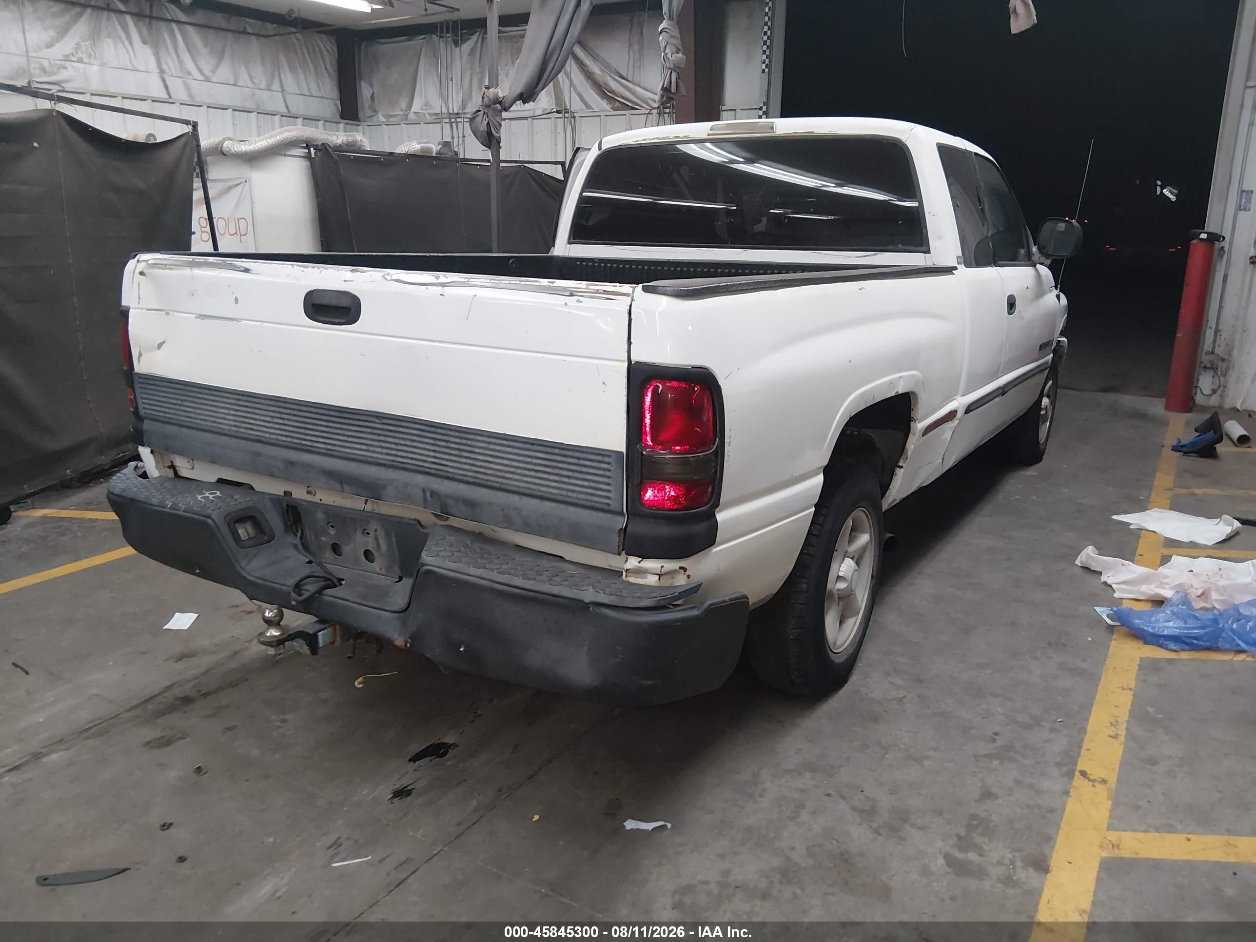 1998 Dodge Ram 1500 St Белый vin: 3B7HC12Y6WM216038
