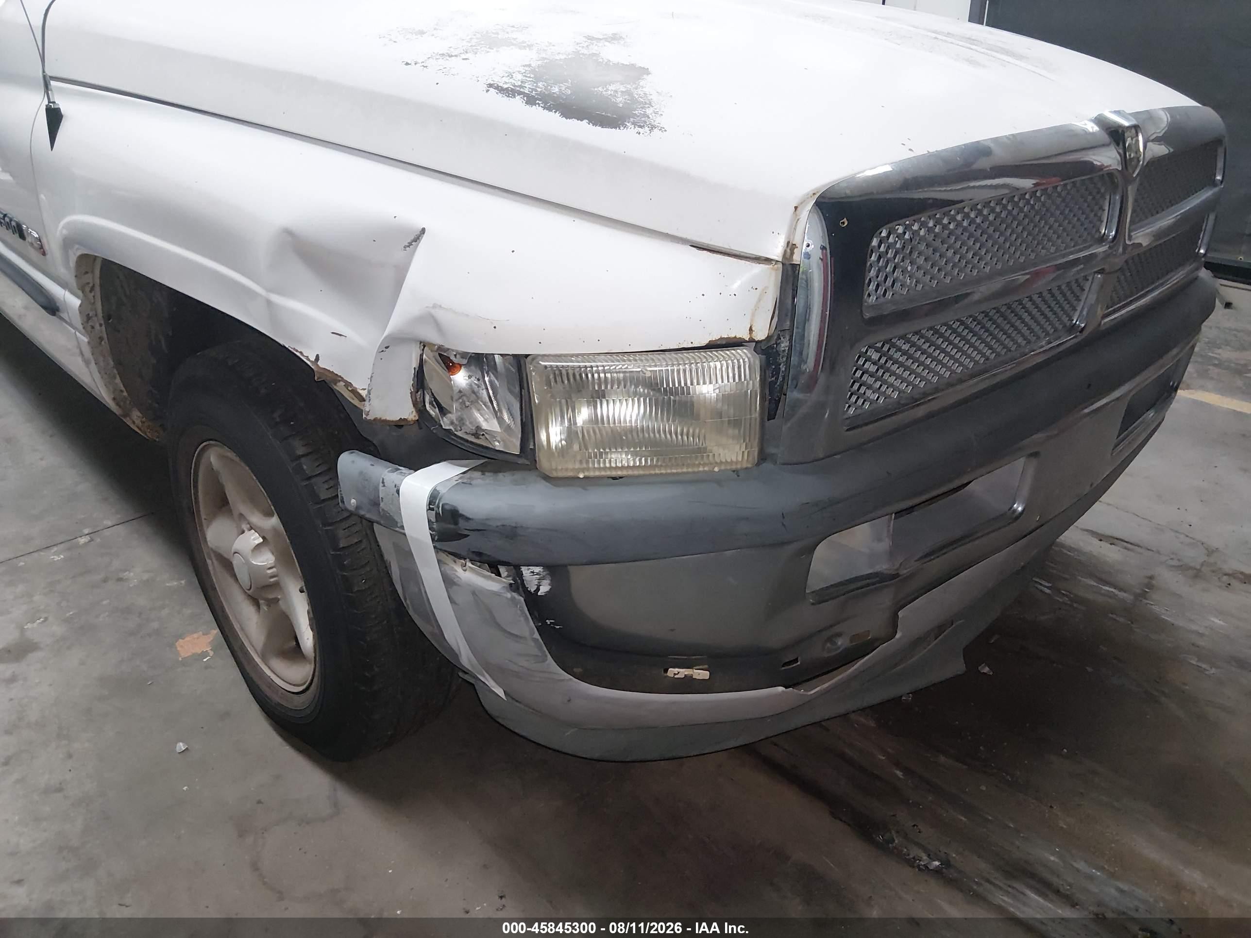 1998 Dodge Ram 1500 St Белый vin: 3B7HC12Y6WM216038
