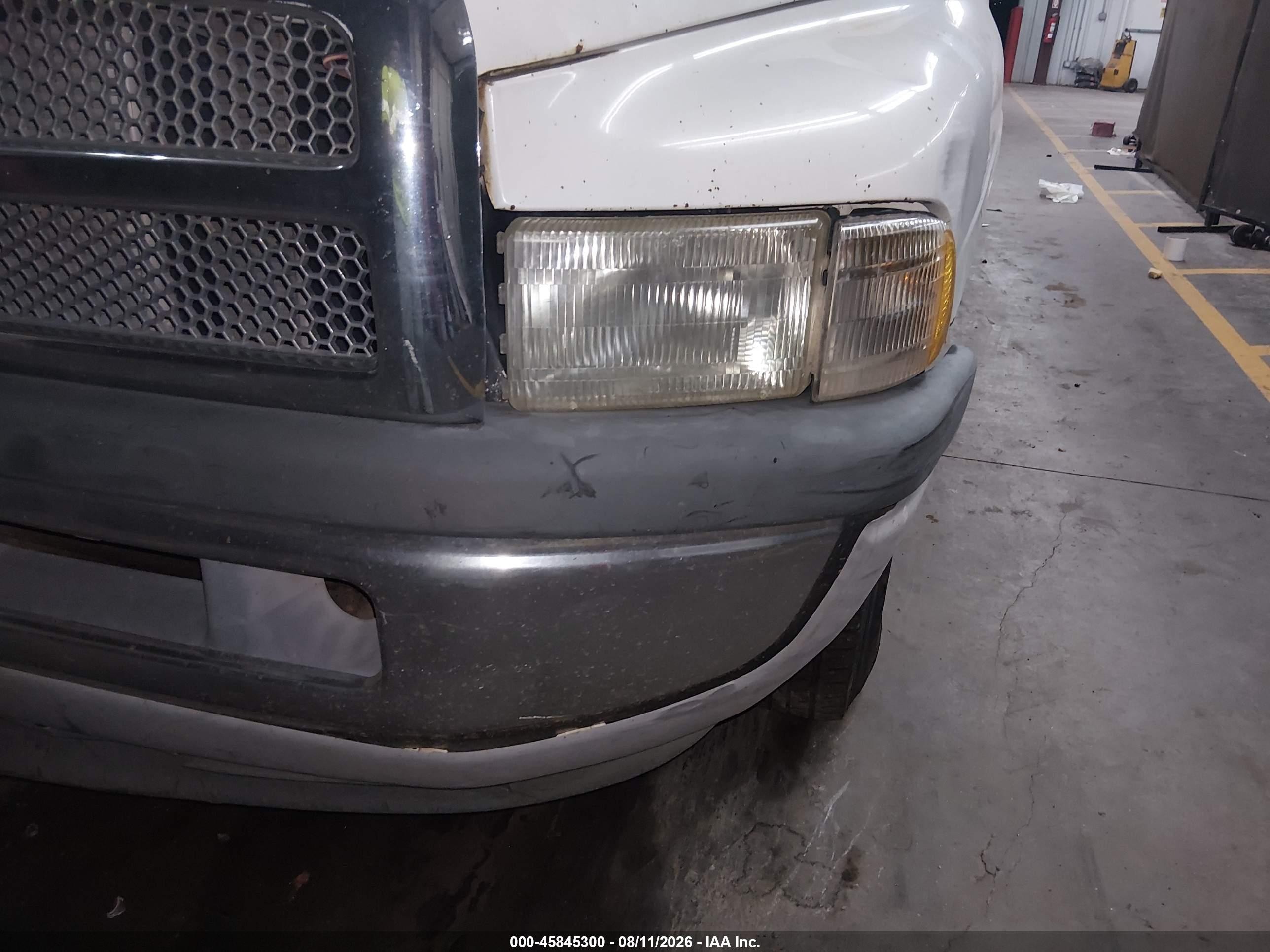 1998 Dodge Ram 1500 St Белый vin: 3B7HC12Y6WM216038