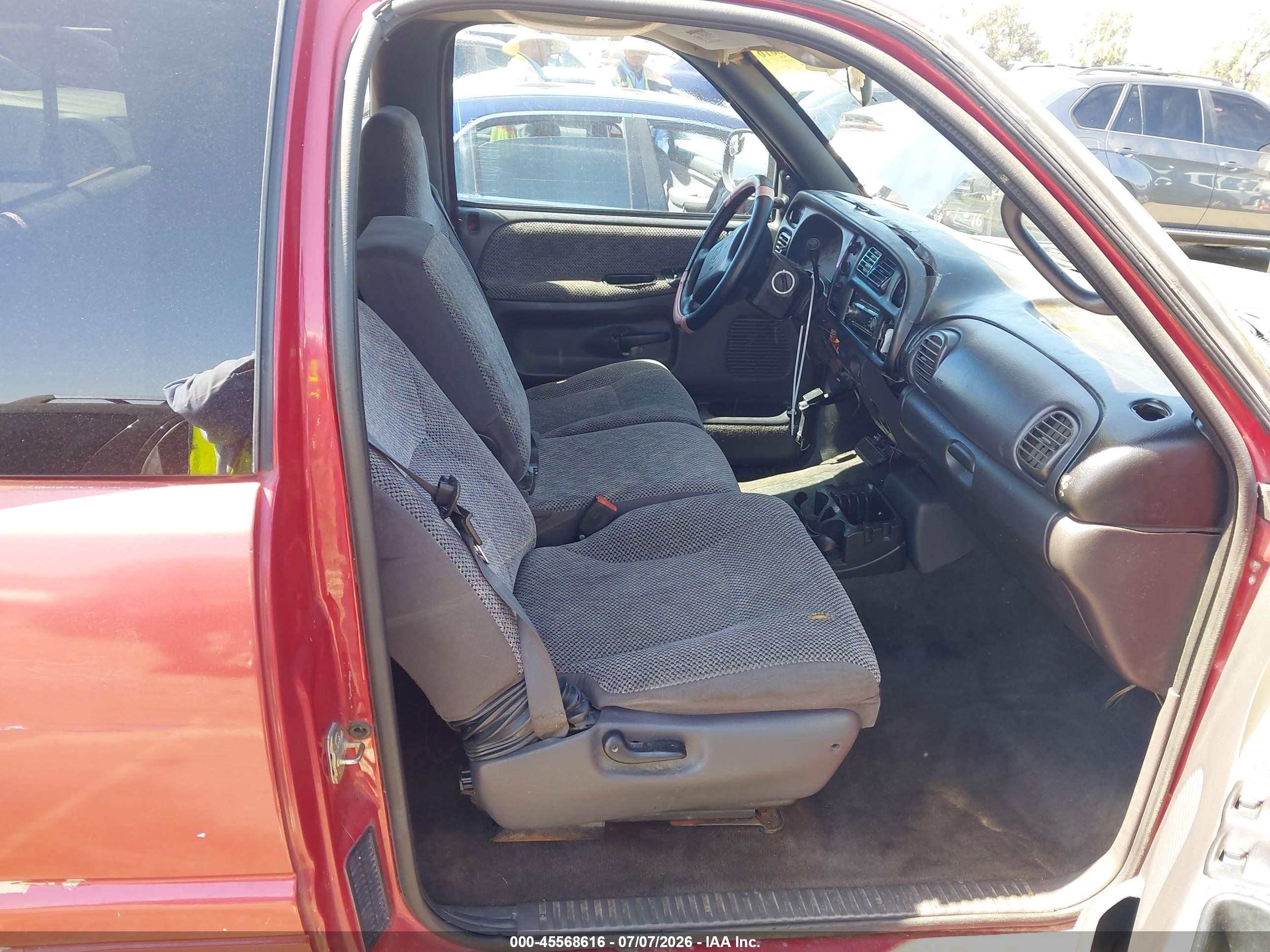 1999 Dodge Ram 1500 St Red vin: 3B7HC12YXXG218519