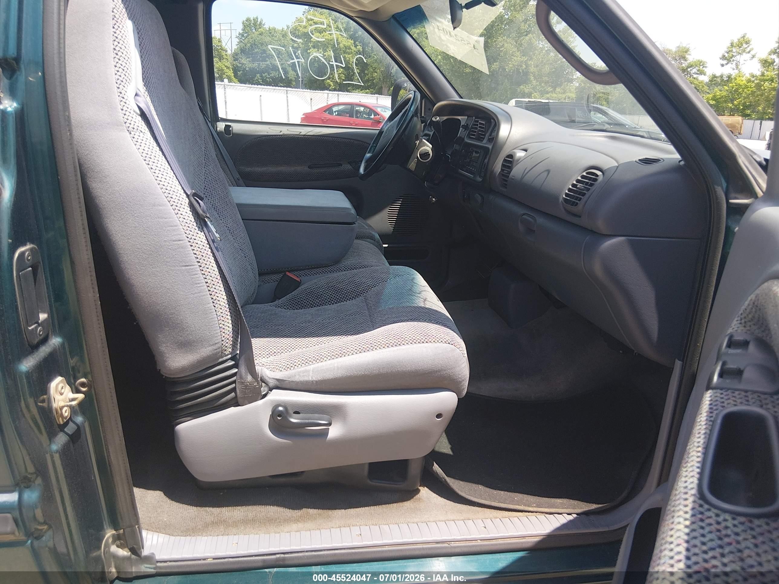 1998 Dodge Ram 1500 St Green vin: 3B7HC13Y0WG231020