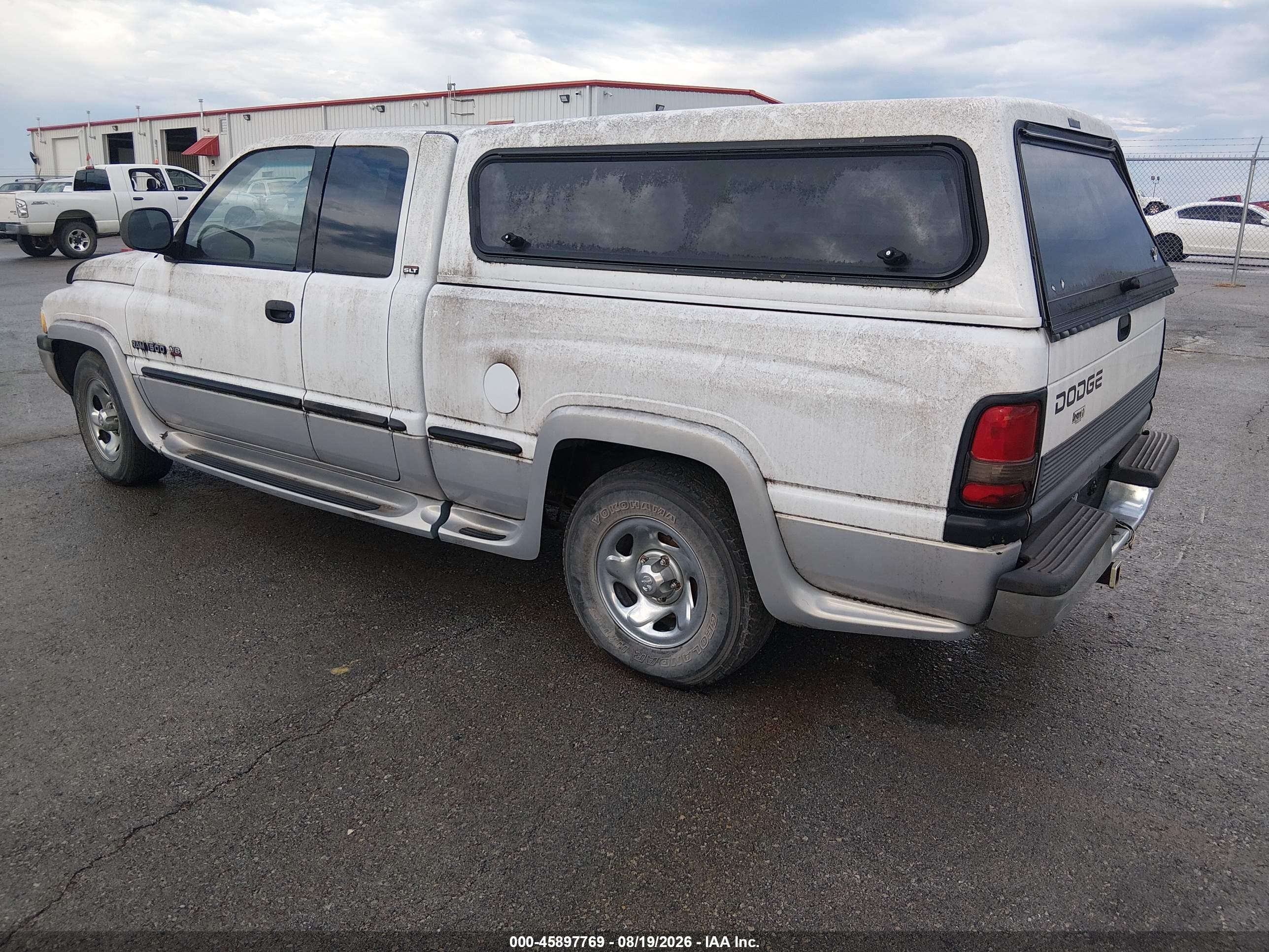1998 Dodge Ram 1500 St White vin: 3B7HC13Y1WG177288