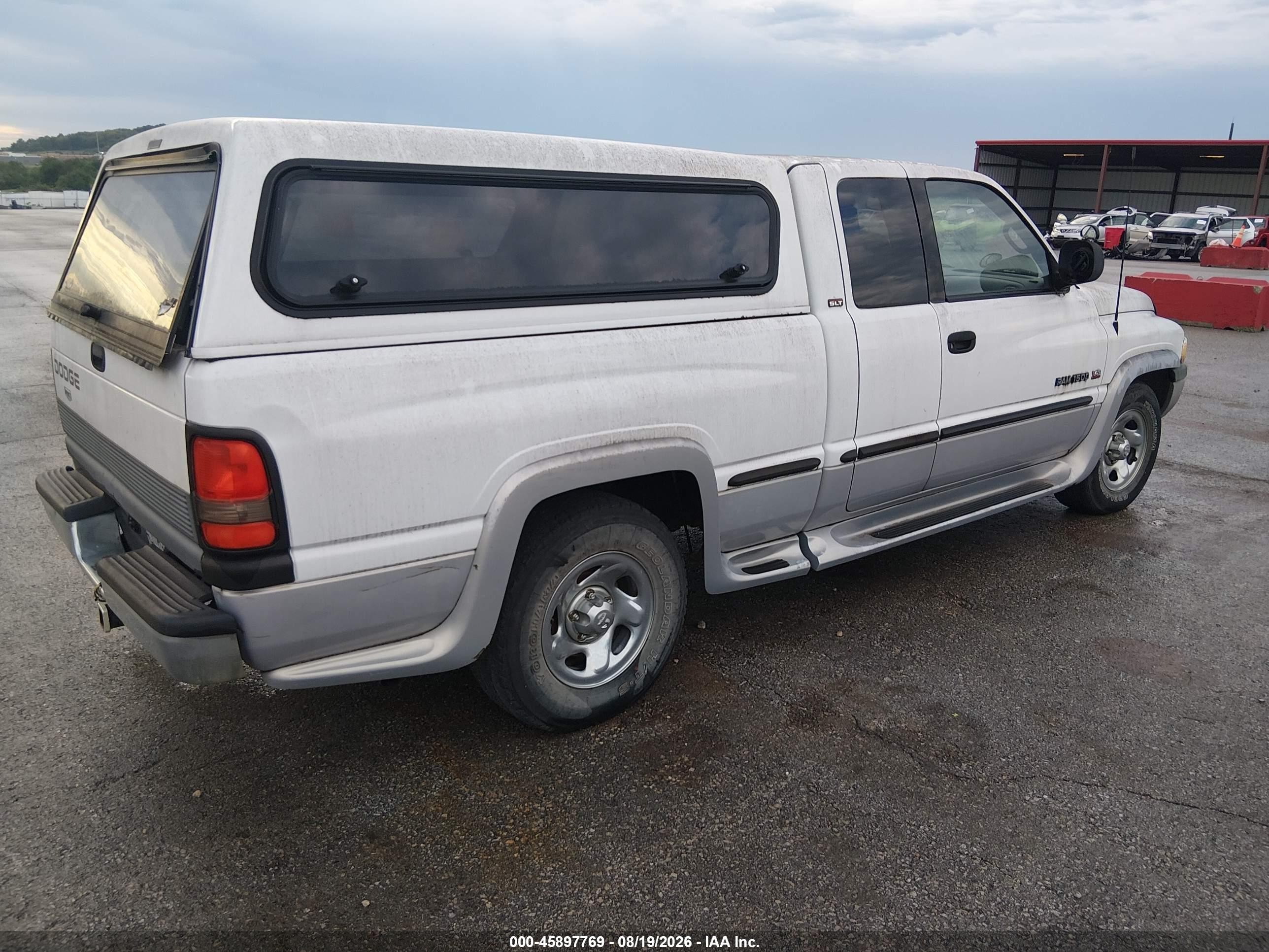 1998 Dodge Ram 1500 St White vin: 3B7HC13Y1WG177288