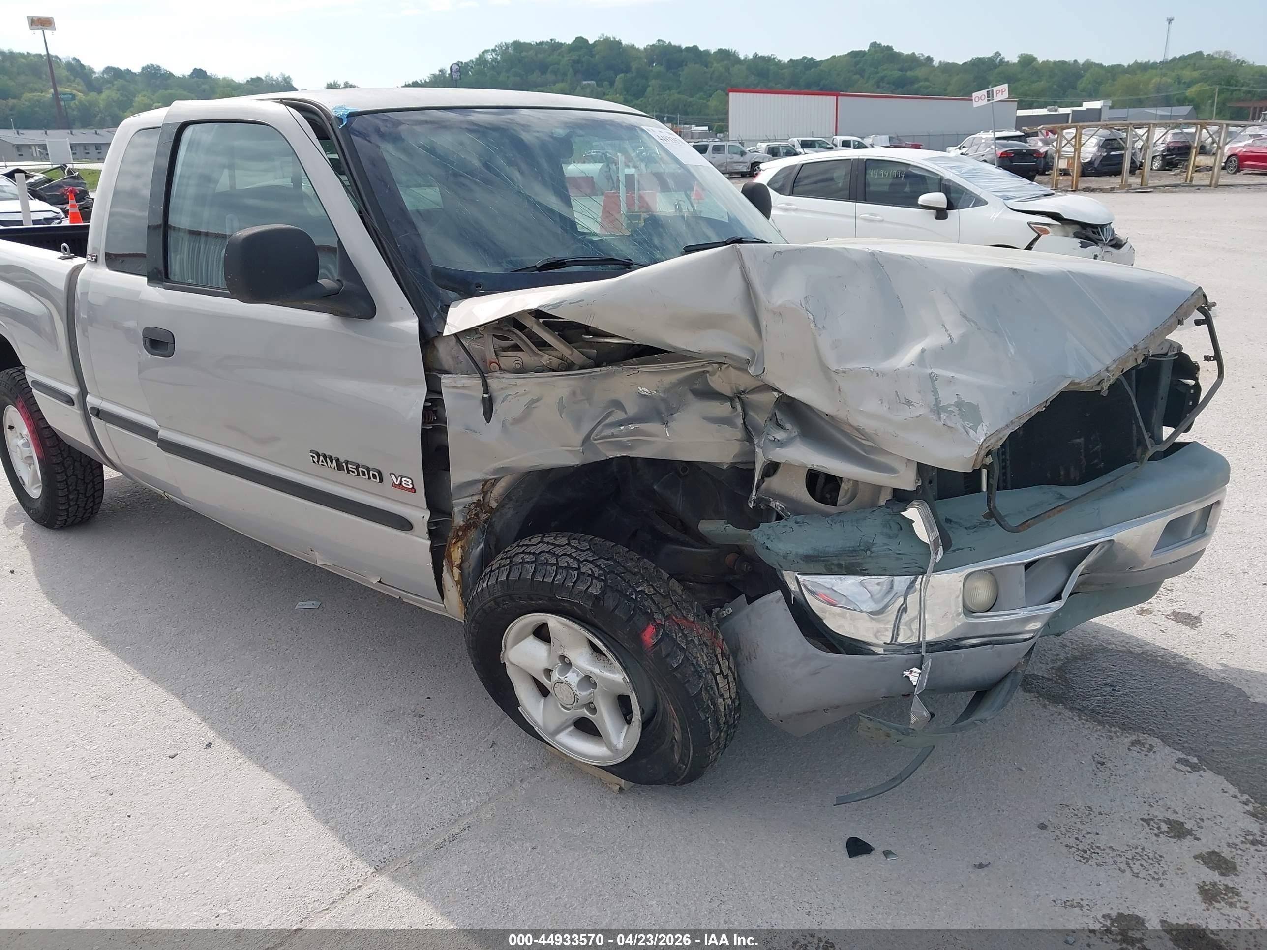 1998 Dodge Ram 1500 St Серебряный vin: 3B7HC13Y1WG215750